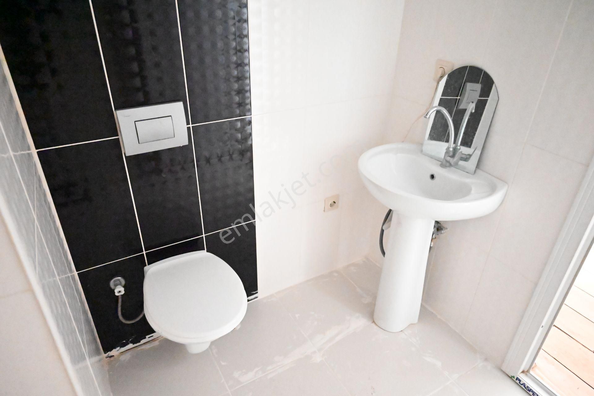 Üstünkent Emlak'tan Çiftlikköy'de Kiralık 1+0 Stüdyo Dairesi - Görsel 31