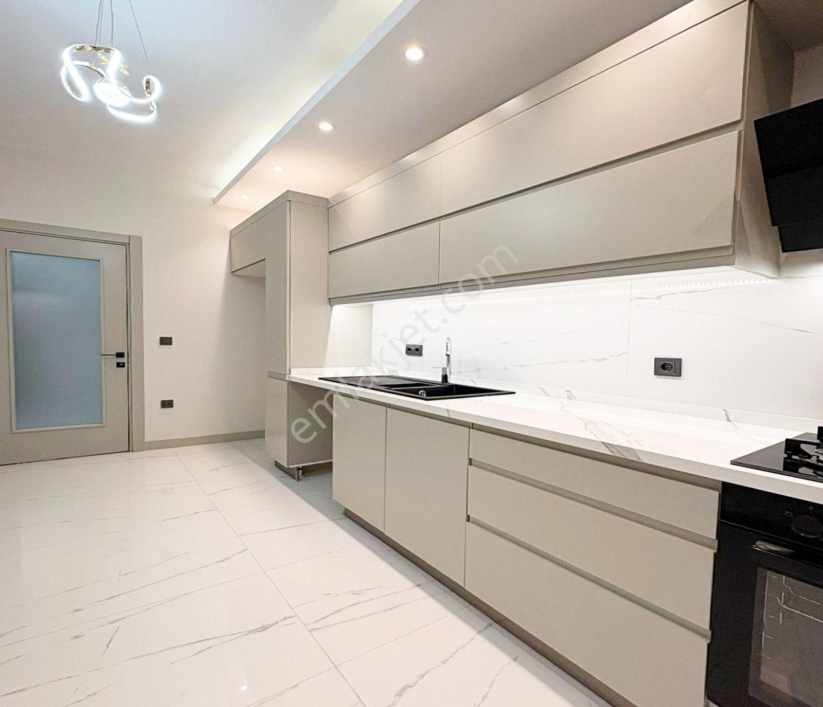 Beylikdüzünde Lavin Marmara'da Sıfır 3+1 Satılık Lüks Daire - Görsel 2