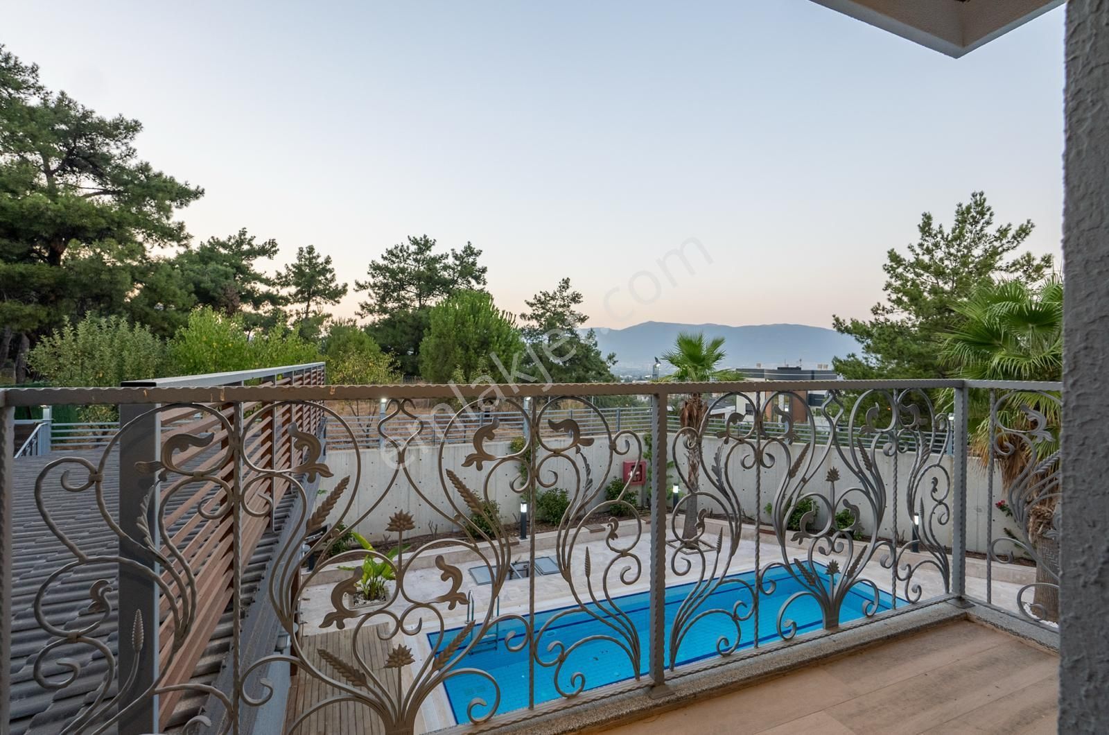 İzmir Kemalpaşa Çiniliköy'de Satılık 8*3 Villa - Görsel 4