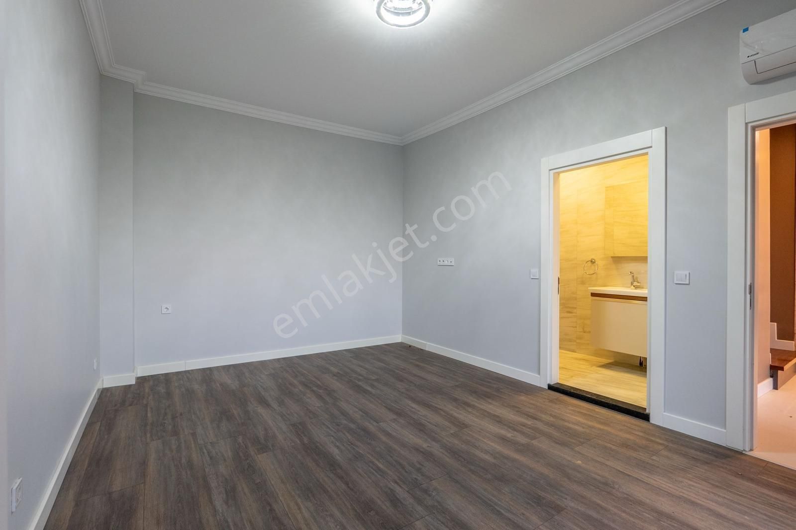 İzmir Kemalpaşa Çiniliköy'de Satılık 8*3 Villa - Görsel 19