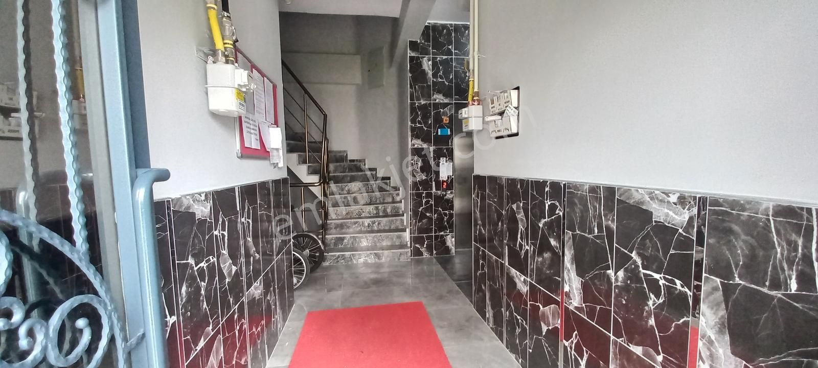 Mir'den Balıkesir Gop'da Full Eşyalı Ayrı Mutfaklı Kiralık 1+1 - Görsel 8