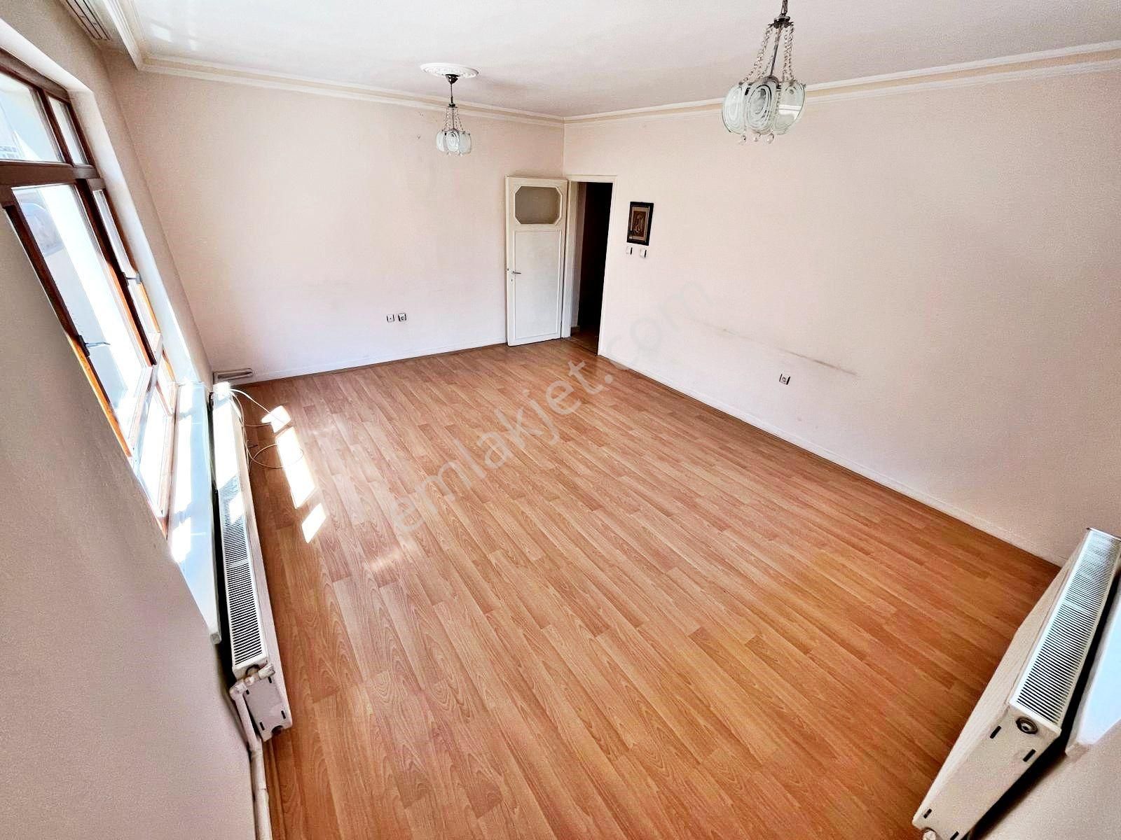 Gold Emlaktan Şehir Hastanesi Ve Antares Avm Yakını Bağımsız Salon Kiralık 3+1 Daire - Görsel 3