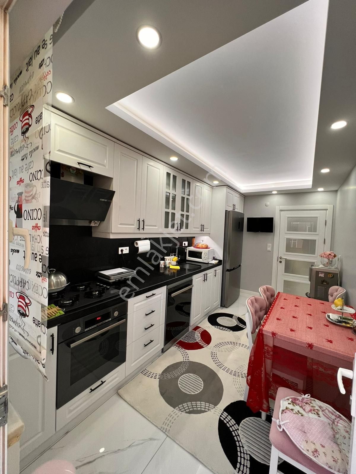 Kavaklıkent'te Full Tadilatlı 3+1 Satılık Daire