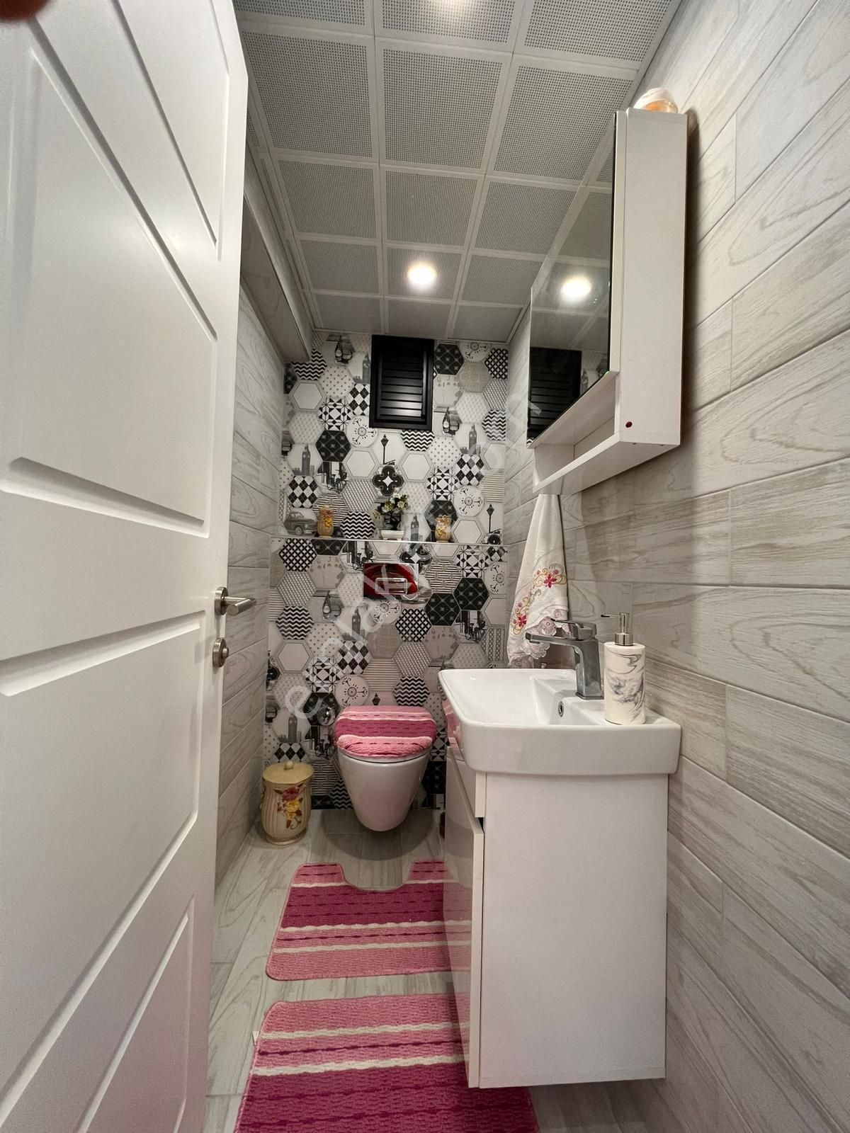 Kavaklıkent'te Full Tadilatlı 3+1 Satılık Daire - Görsel 32