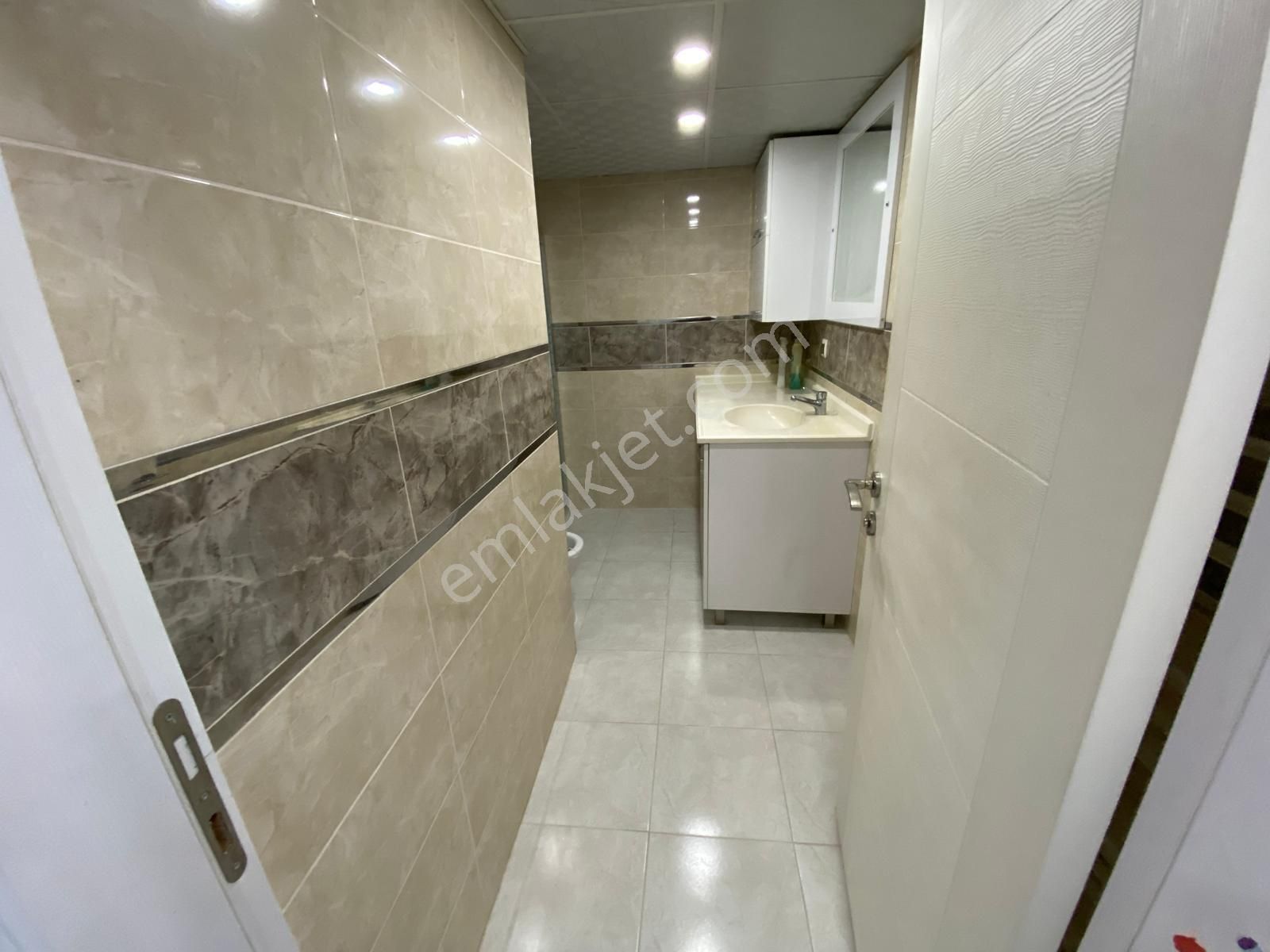 Yeni Mahalle Merkezi Konumda 3+1 Kiralık Daire - Görsel 13