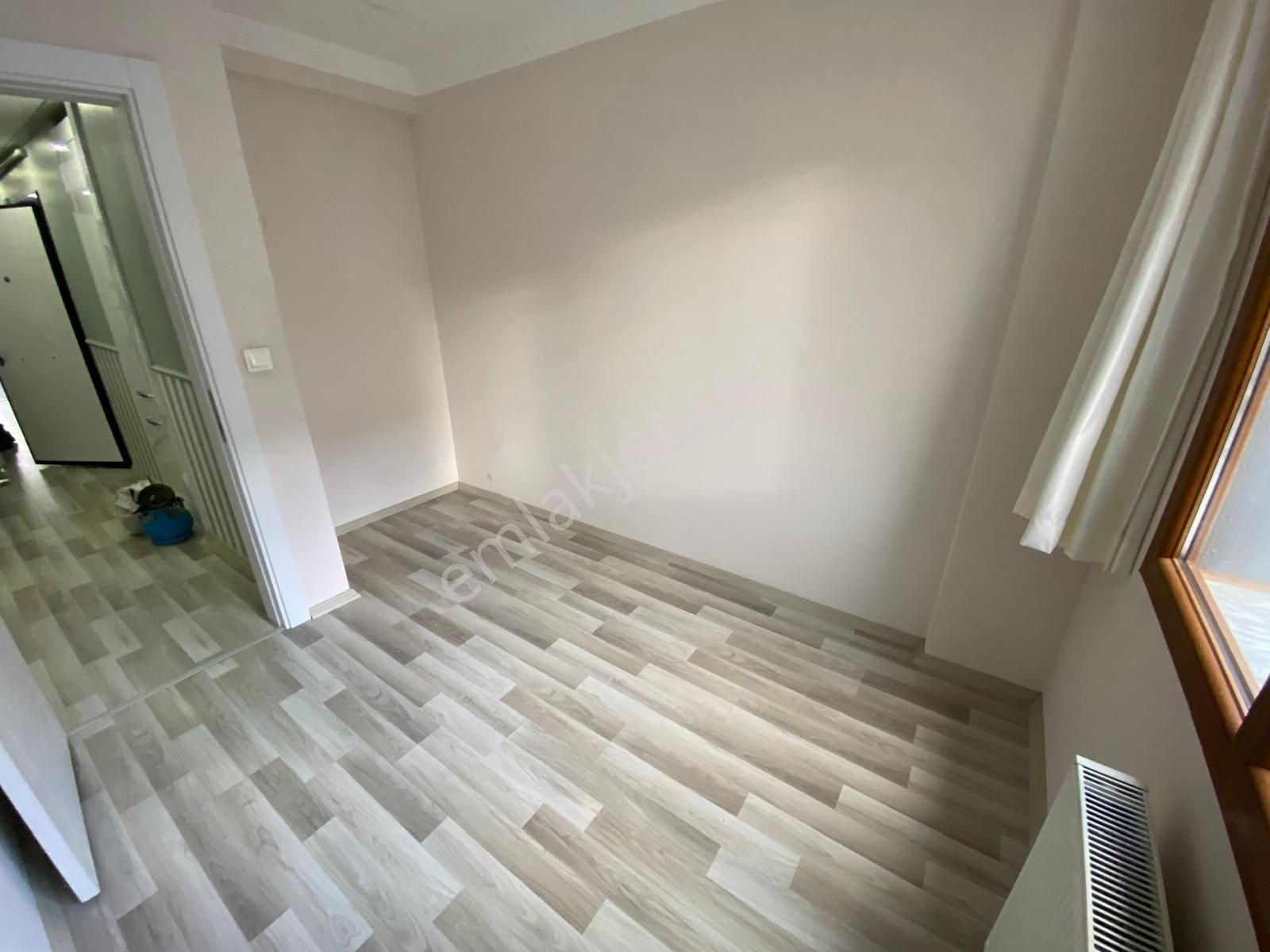 Yeni Mahalle Merkezi Konumda 3+1 Kiralık Daire - Görsel 12