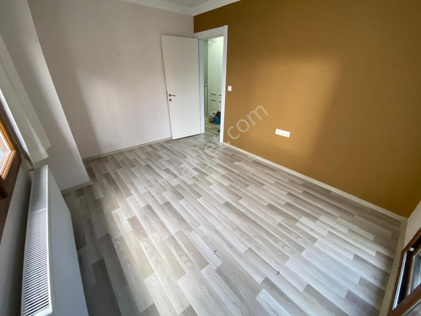 Yeni Mahalle Merkezi Konumda 3+1 Kiralık Daire - Görsel 9