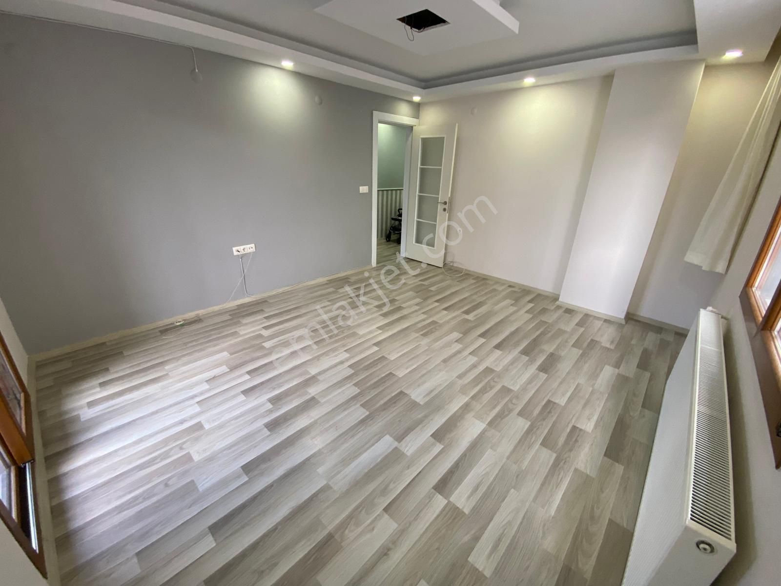 Yeni Mahalle Merkezi Konumda 3+1 Kiralık Daire - Görsel 18