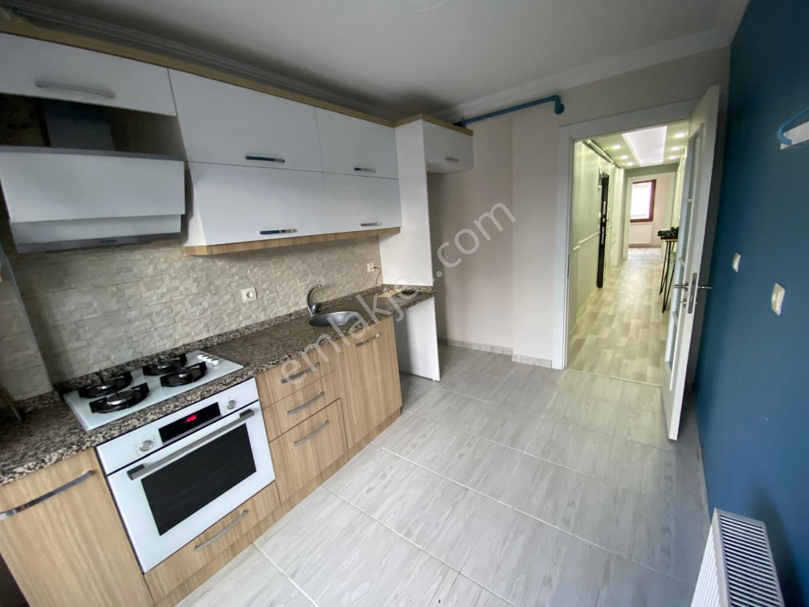 Yeni Mahalle Merkezi Konumda 3+1 Kiralık Daire - Görsel 6