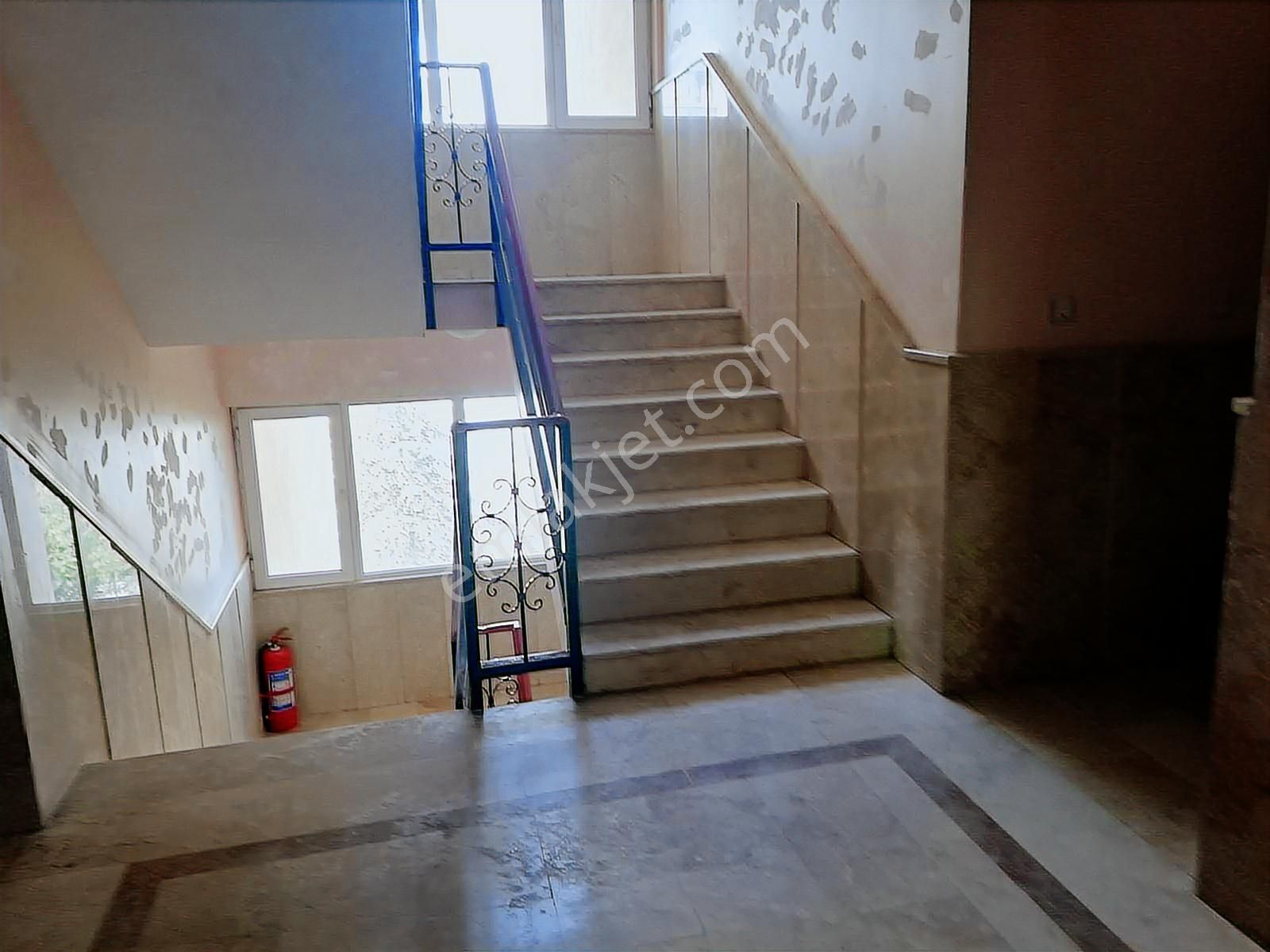 Eryaman'da T. B. M. M. Caddesi Üzerinde Acil Satılık 3 +1 Daire - Görsel 6