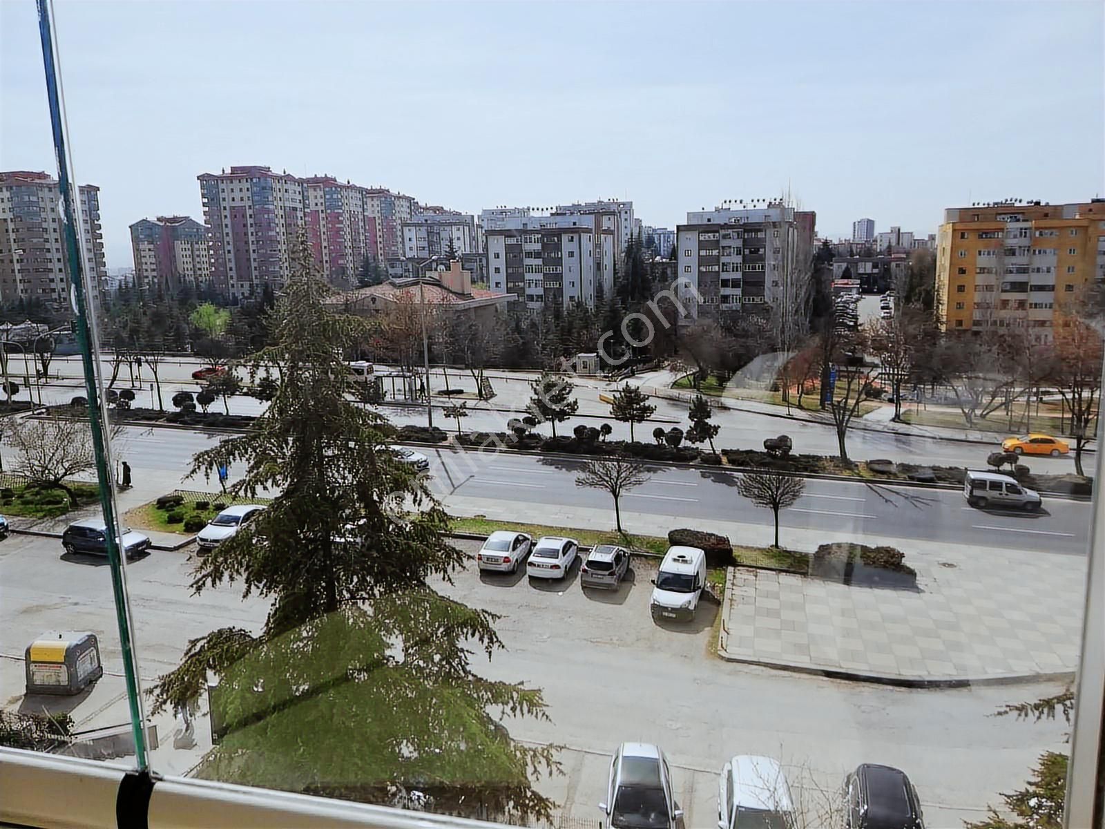 Eryaman'da T. B. M. M. Caddesi Üzerinde Acil Satılık 3 +1 Daire - Görsel 27