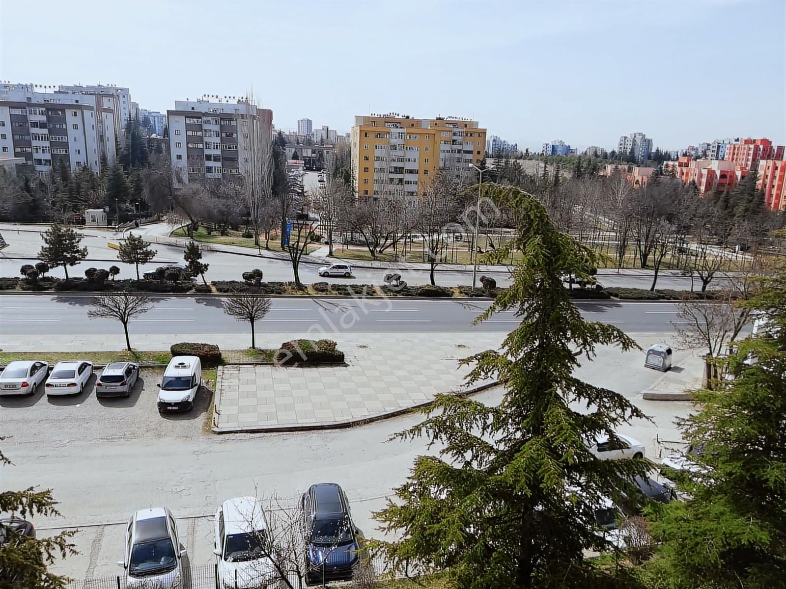 Eryaman'da T. B. M. M. Caddesi Üzerinde Acil Satılık 3 +1 Daire - Görsel 28