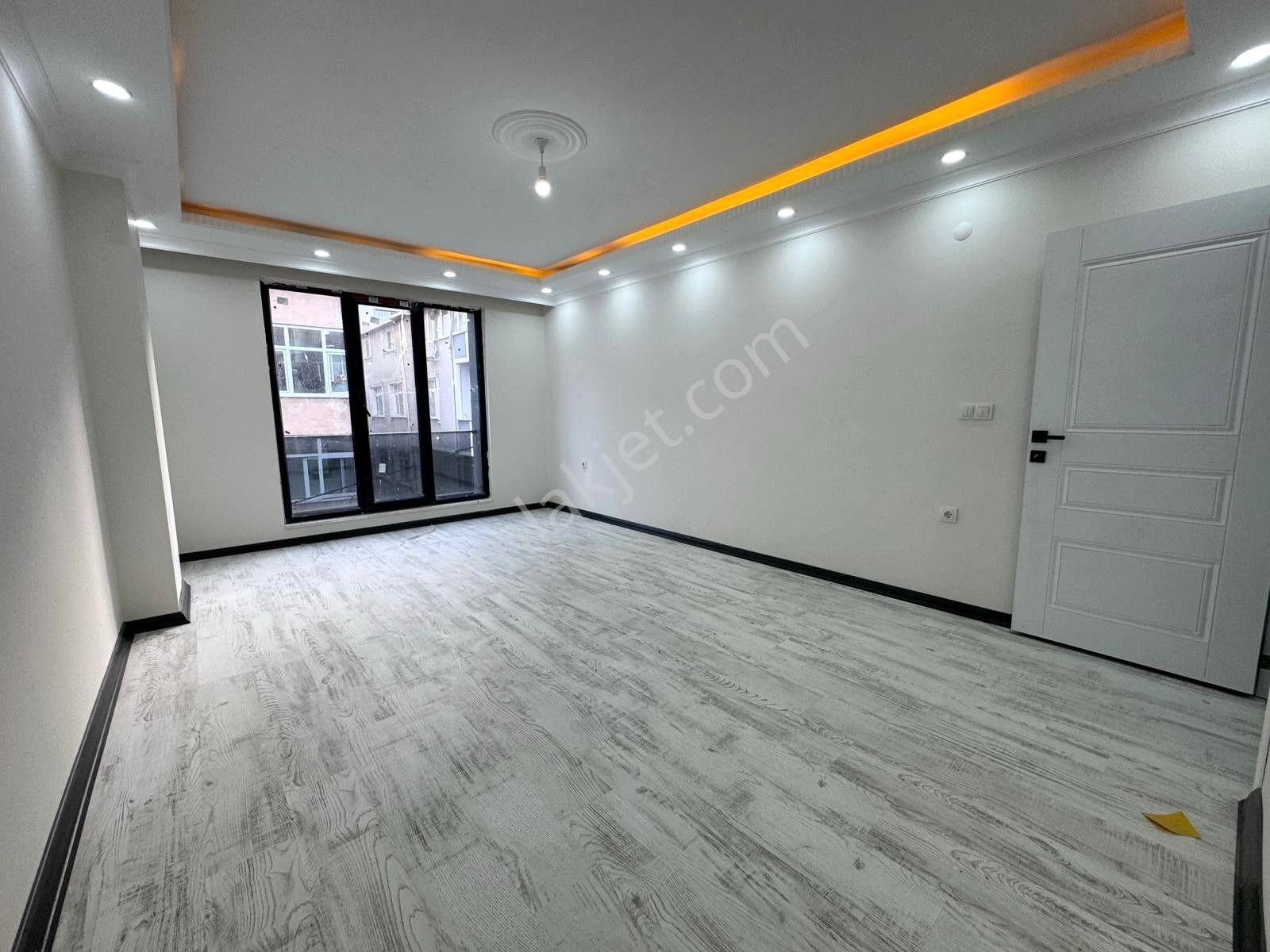 Has Seba'dan Halkalı Merkez Mh 2+1 95m2 Yeni Binada Arakat Daire - Görsel 5