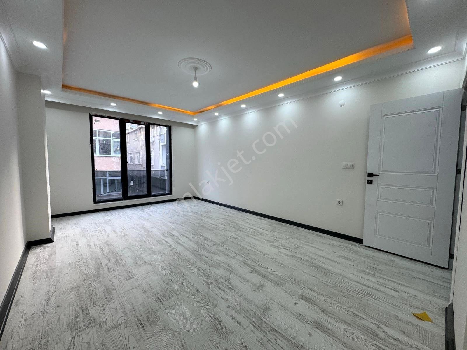 Has Seba'dan Halkalı Merkez Mh 2+1 95m2 Yeni Binada Arakat Daire - Görsel 4