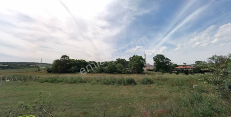 Arnavutköy Boyalıkta Satılık Arsa , 786 M2 Merkezde Yolu Var İmarlı