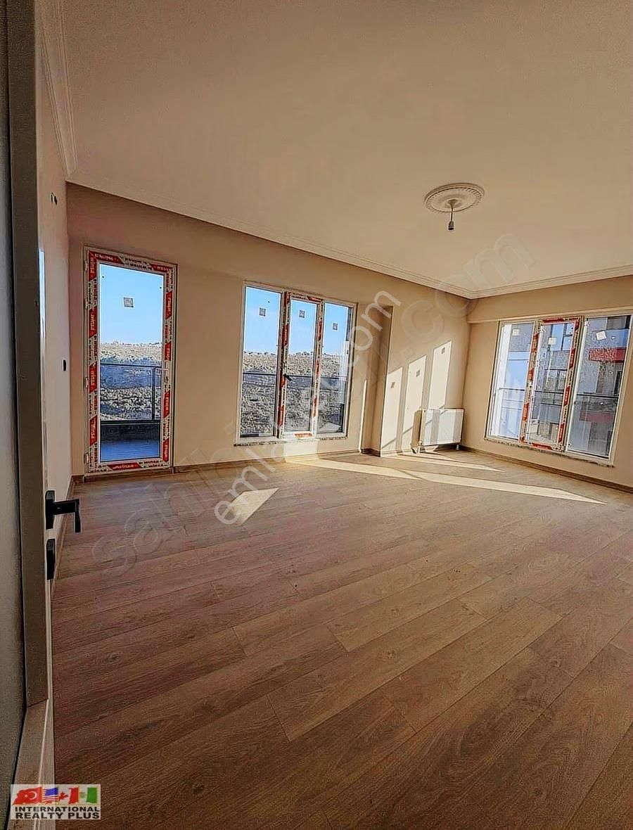 Tuzla Berrak Sitesinde 3+1 Kiralık Daire - Görsel 31