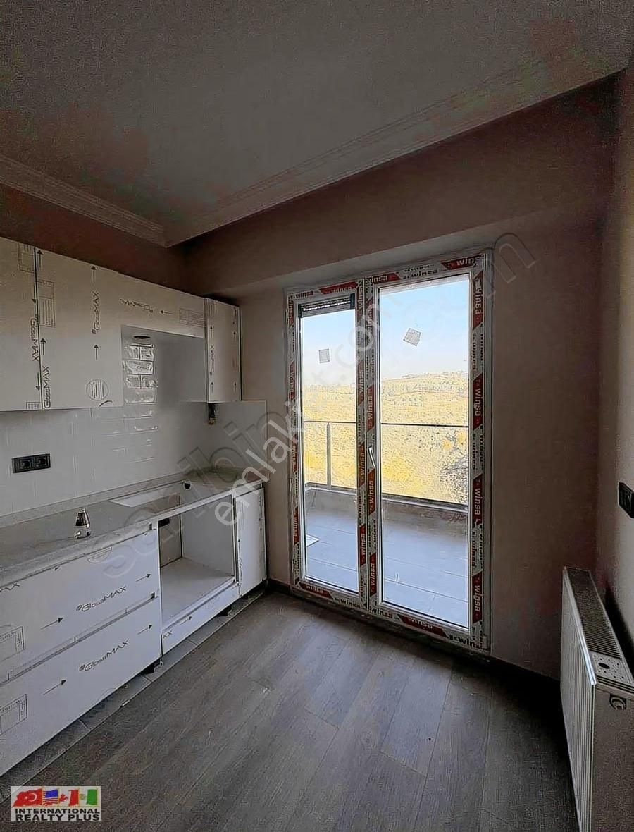 Tuzla Berrak Sitesinde 3+1 Kiralık Daire - Görsel 8