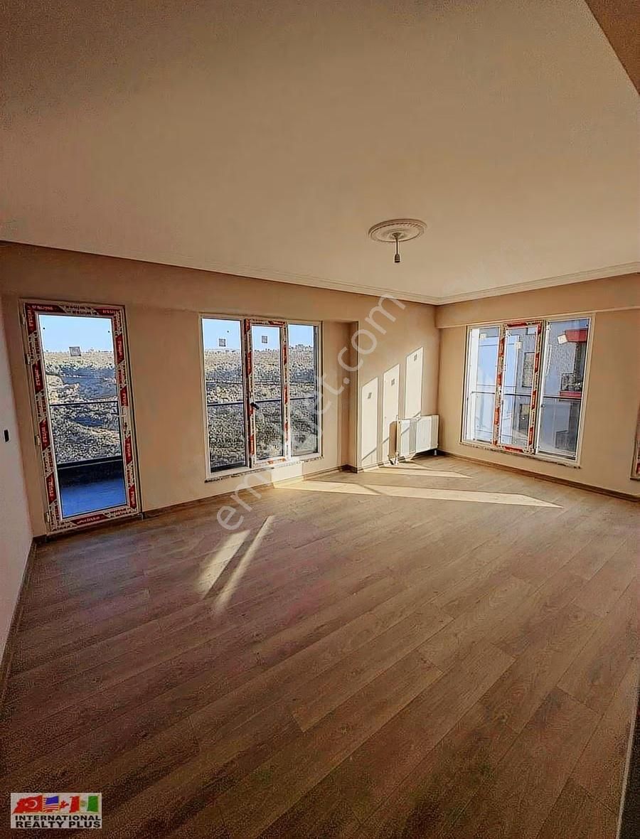 Tuzla Berrak Sitesinde 3+1 Kiralık Daire - Görsel 11