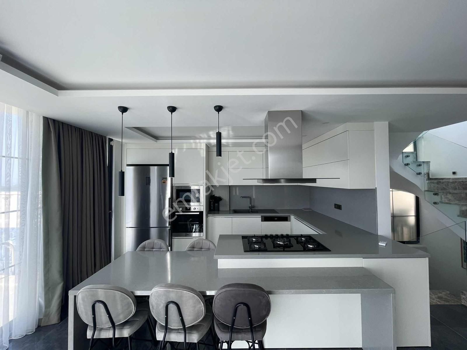 Kalkan Merkezde (5+2) İmarlı İskanlı Villa - Görsel 27