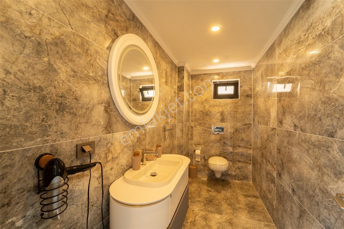 Kalkan Merkezde (5+2) İmarlı İskanlı Villa - Görsel 21