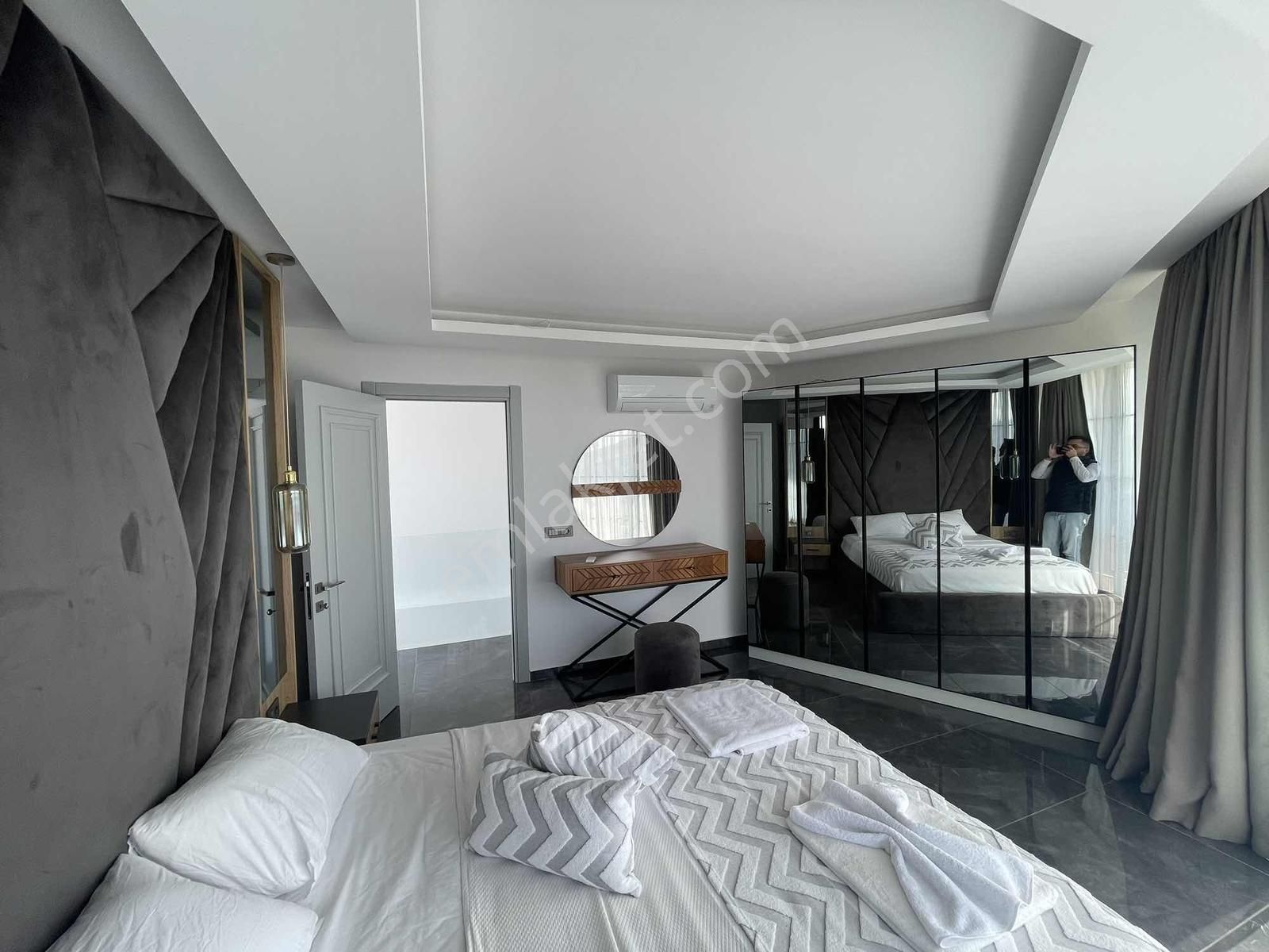 Kalkan Merkezde (5+2) İmarlı İskanlı Villa - Görsel 8