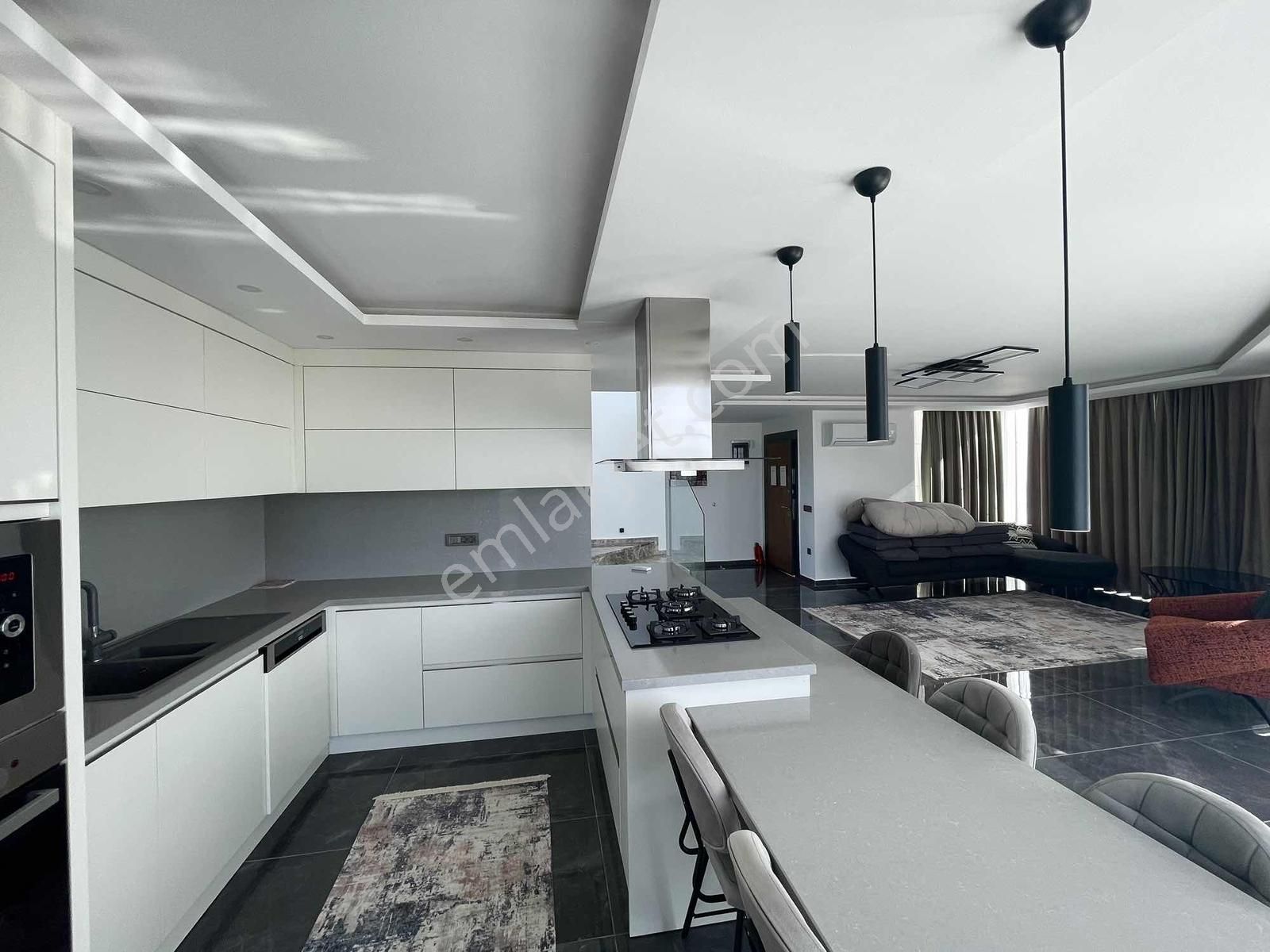 Kalkan Merkezde (5+2) İmarlı İskanlı Villa - Görsel 6