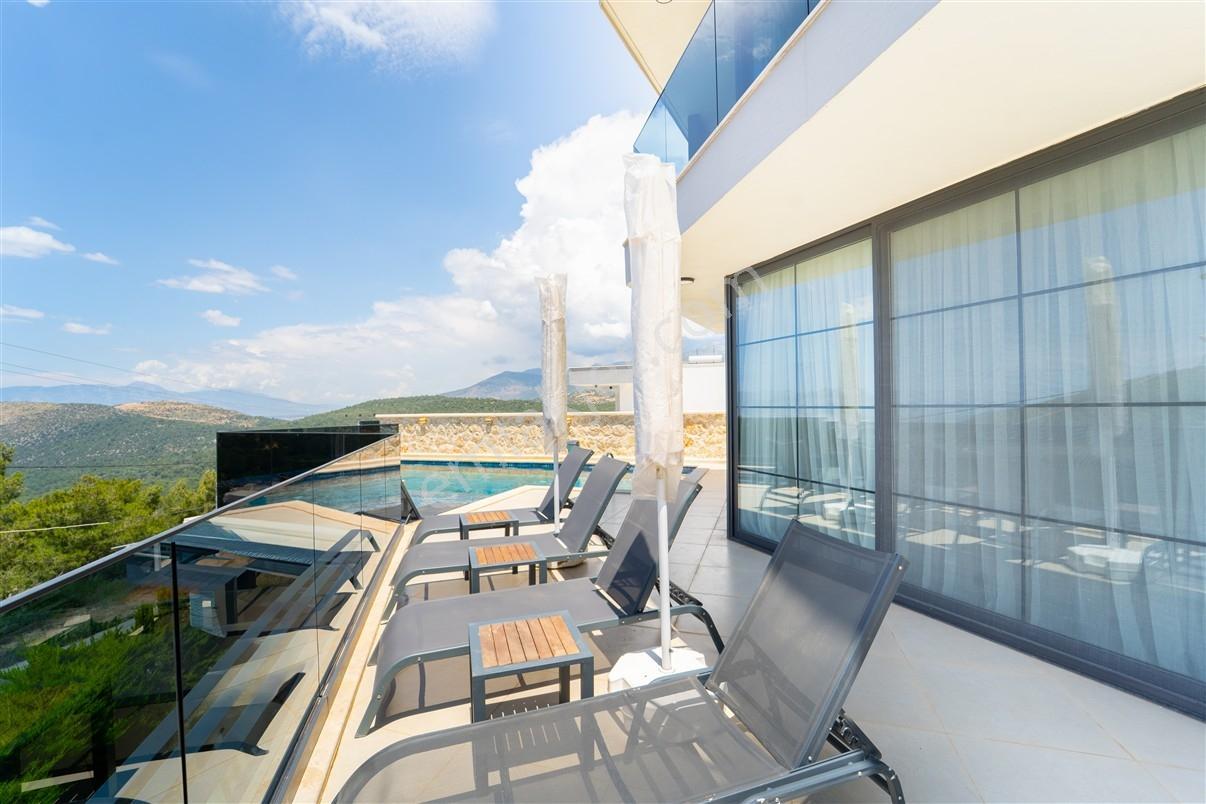 Kalkan Merkezde (5+2) İmarlı İskanlı Villa - Görsel 10