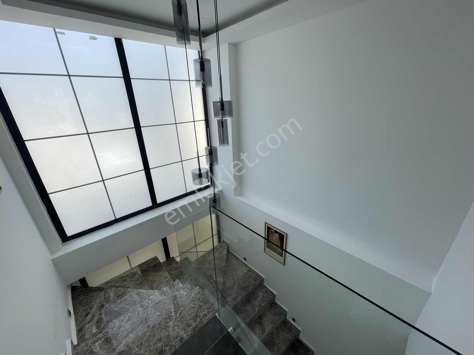 Kalkan Merkezde (5+2) İmarlı İskanlı Villa - Görsel 5