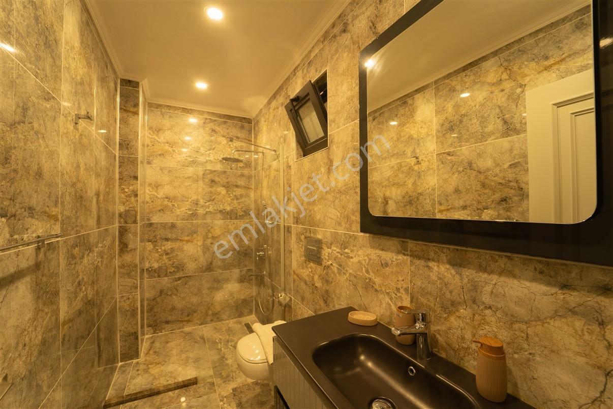 Kalkan Merkezde (5+2) İmarlı İskanlı Villa - Görsel 17