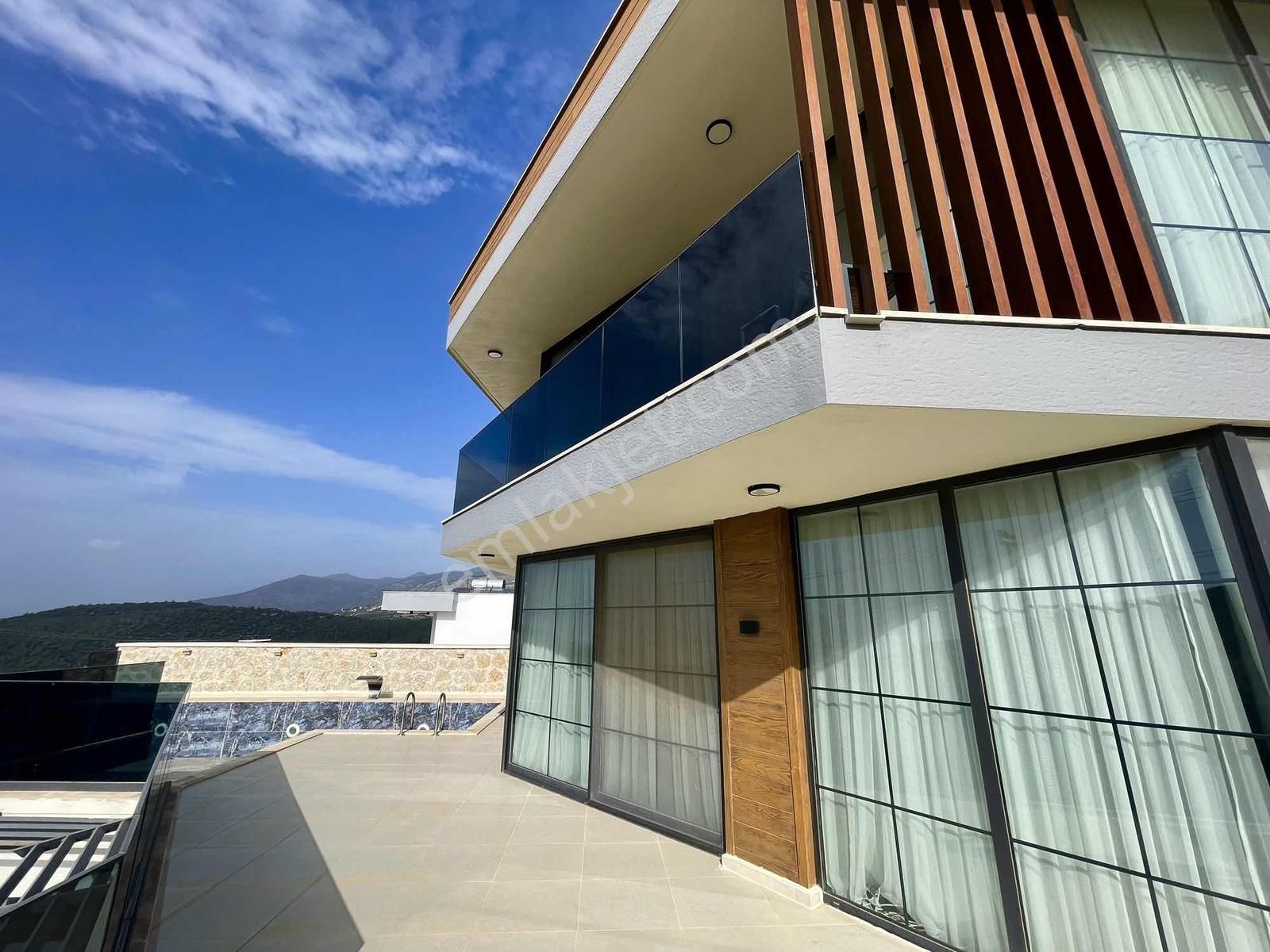 Kalkan Merkezde (5+2) İmarlı İskanlı Villa - Görsel 23