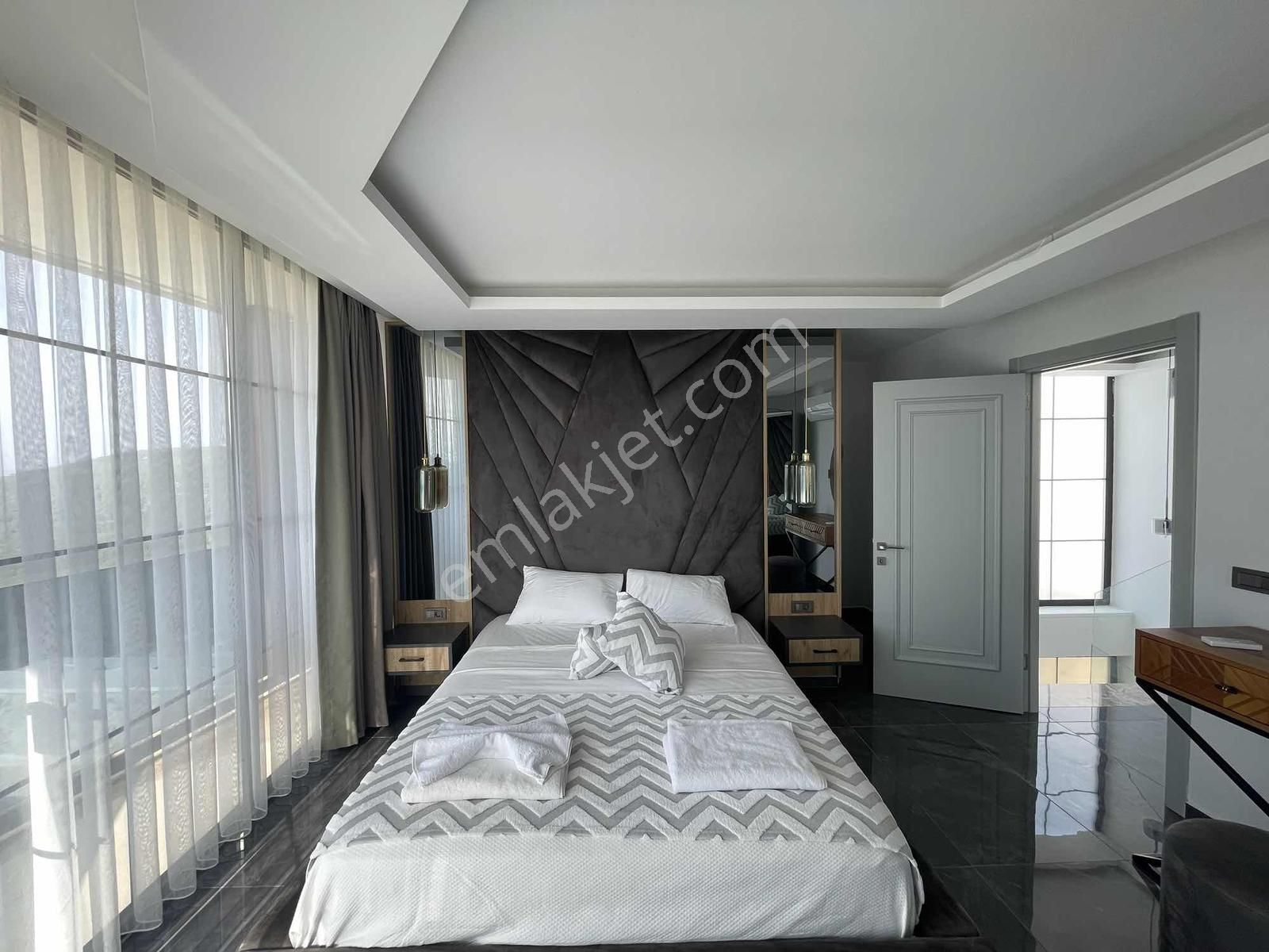 Kalkan Merkezde (5+2) İmarlı İskanlı Villa - Görsel 24