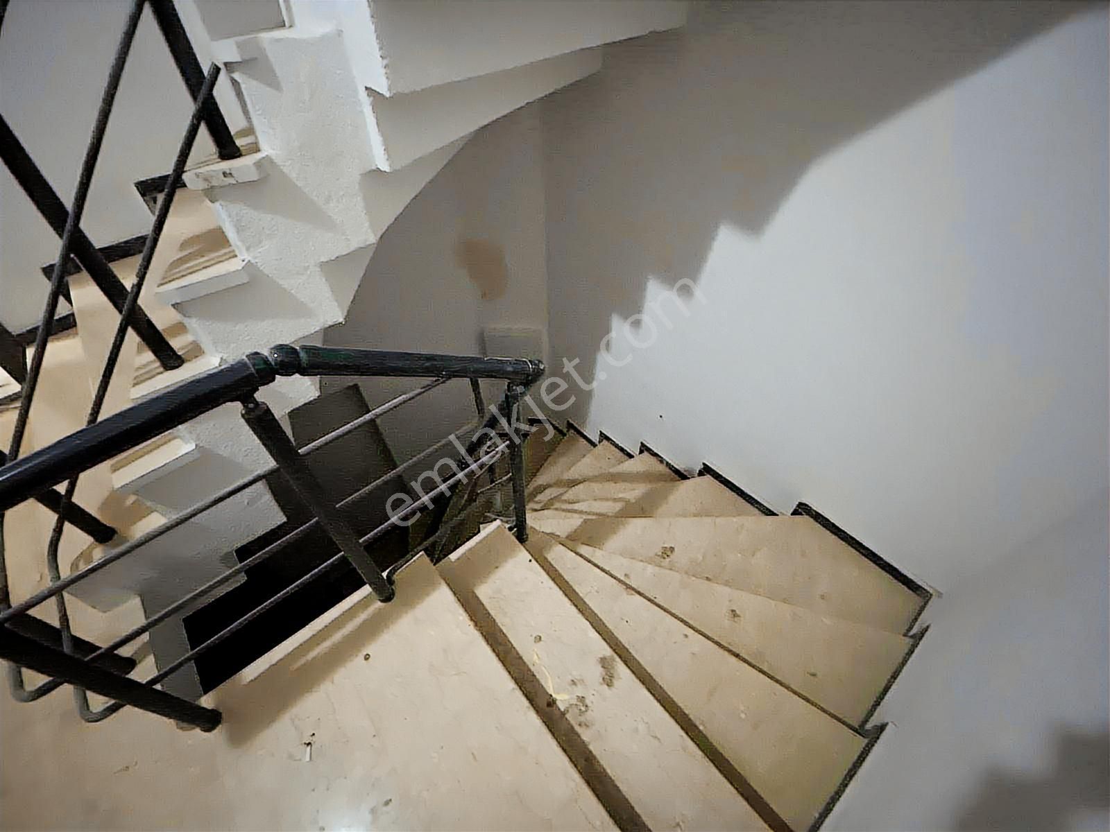 Çiftlikköy Bayraktepe'de 3+1 Satılık Arakat Daire.. - Görsel 4