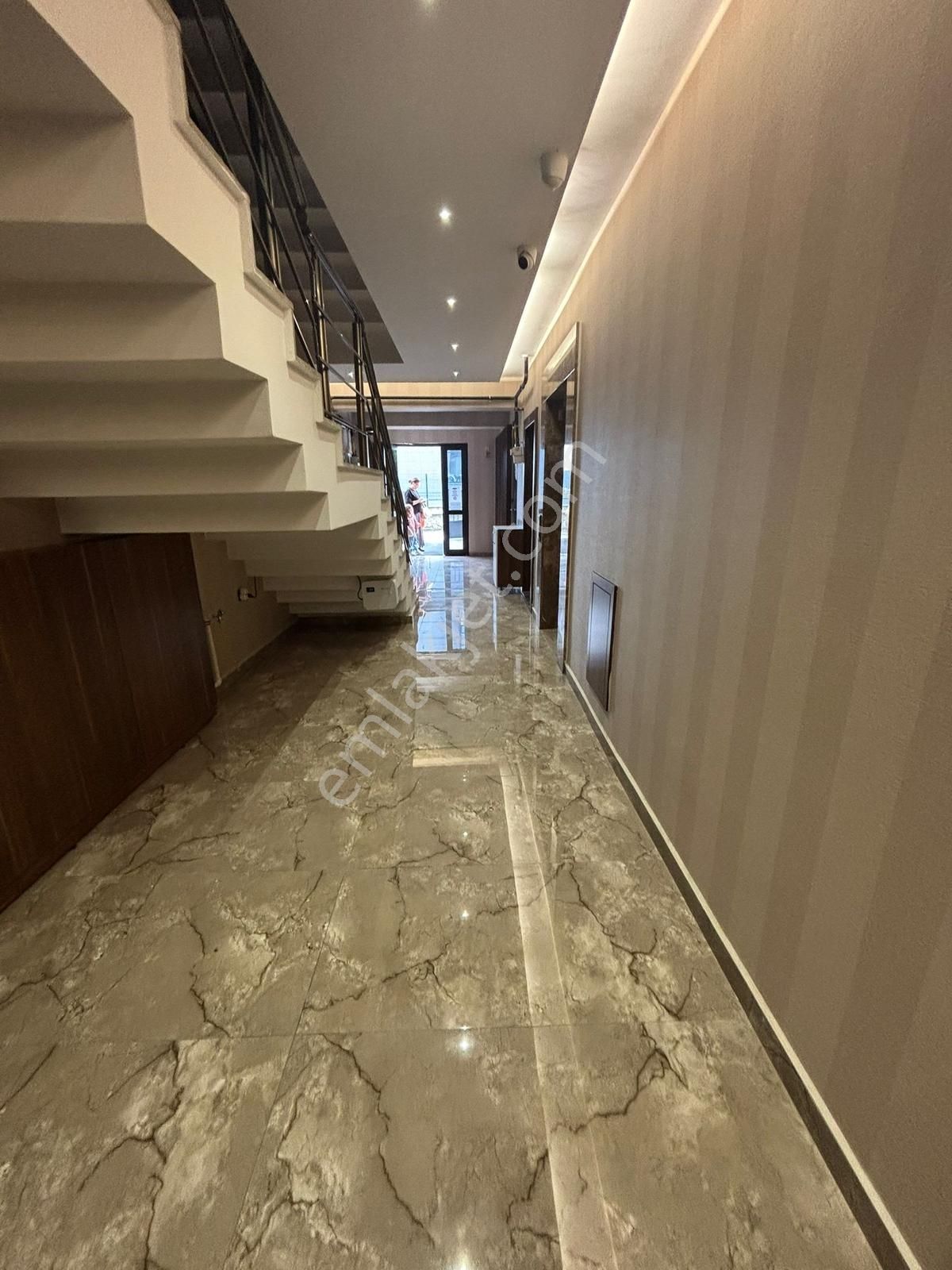 Adalette 1+1 Lüks Kiralık Full Eşyalı Apart - Görsel 3