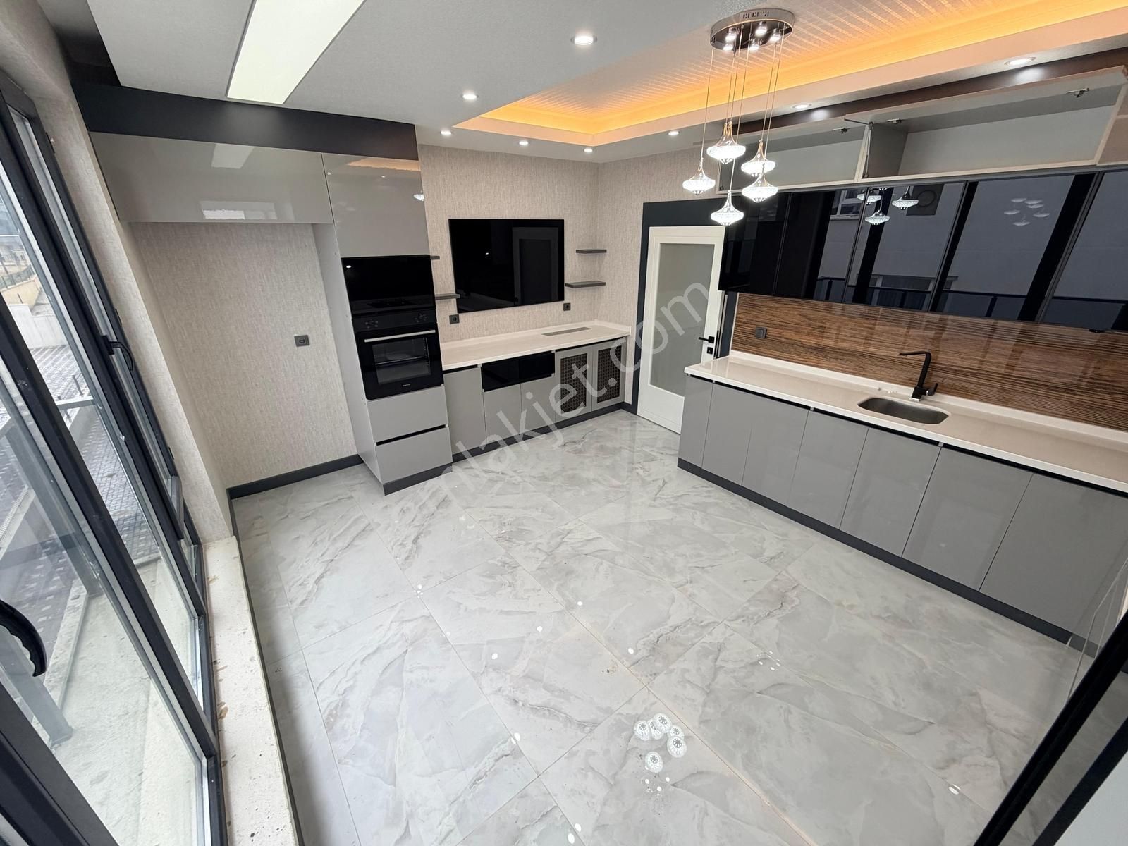 Evin Bizde Garantiden Kalite Konfor Arayanlar İçin İdail Daire - Görsel 5