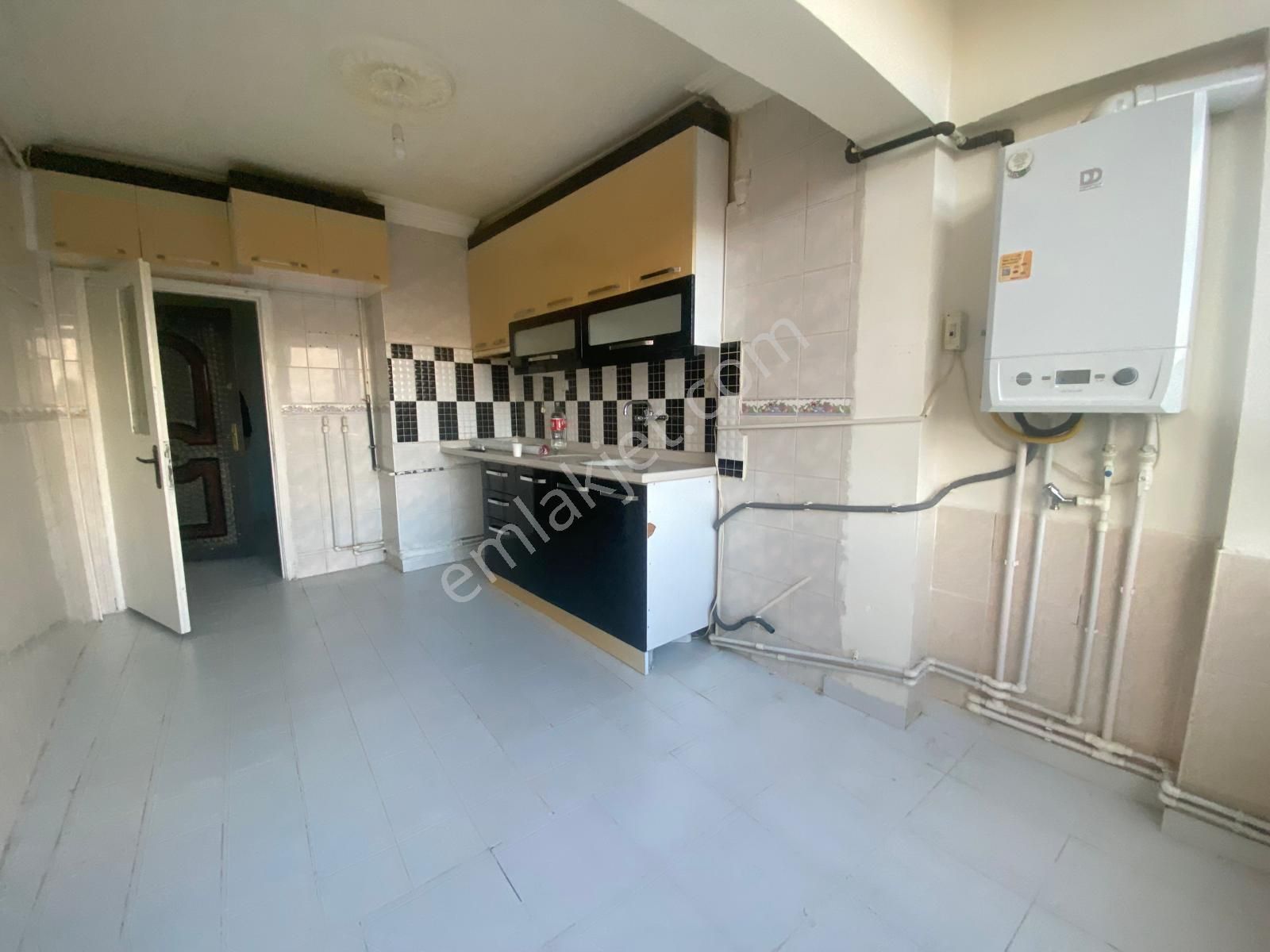 Koza Emlak'tan Osmanlı Mahalesinde Mükemmel Manzaralı Site İçi Ara Katta Bağımsız 3+1 Kiralık Dairee - Görsel 7