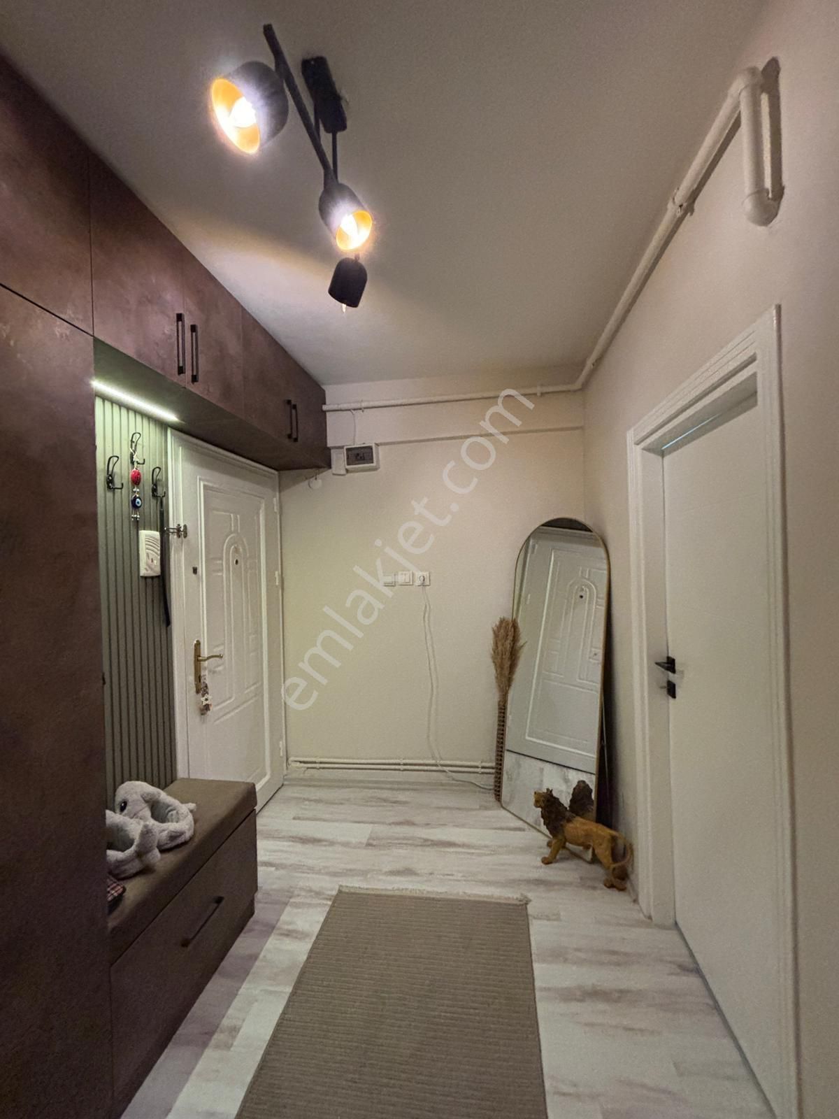 Batı Yapıdan Metrobüse 10 Dk Balkonlu Arakat 2+1 Kiralık - Görsel 8