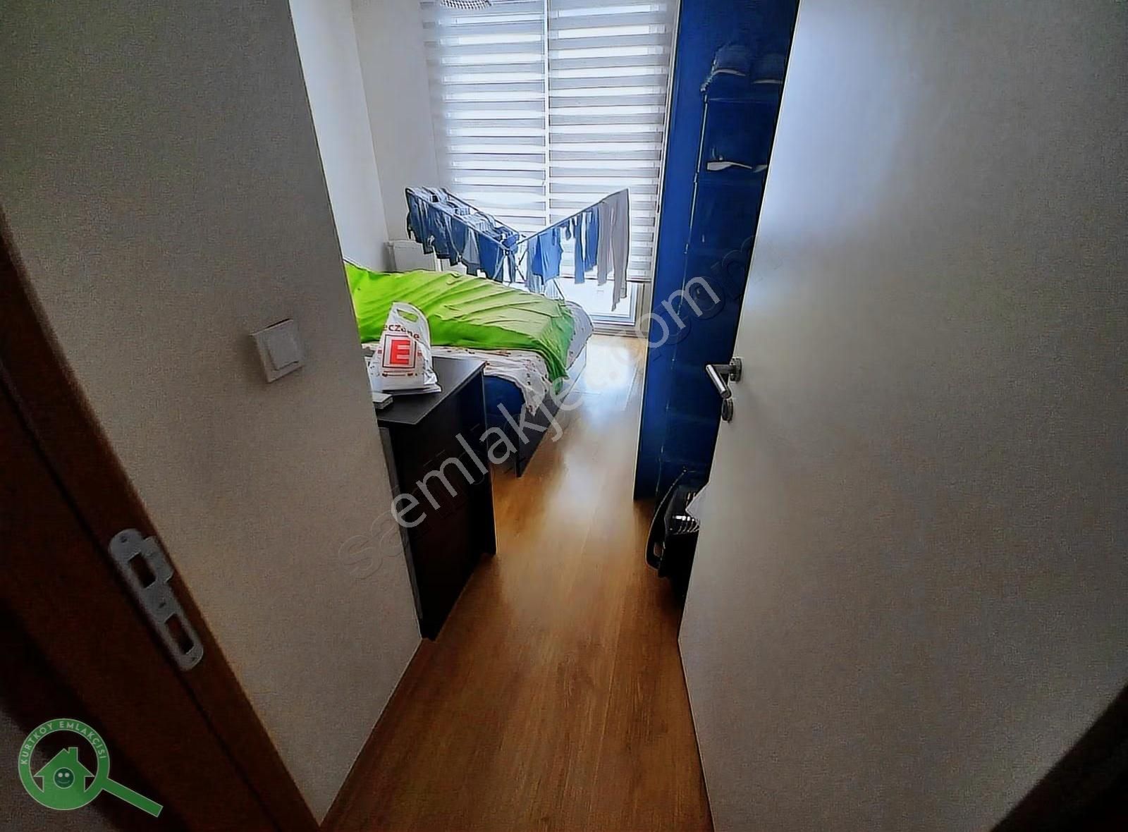 Pendik Yenişehir'de Eşyalı Havuz Manzaralı Kiralık 1+1 Daire - Görsel 15