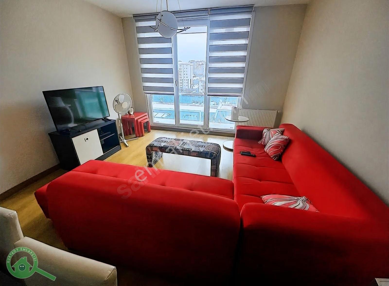 Pendik Yenişehir'de Eşyalı Havuz Manzaralı Kiralık 1+1 Daire - Görsel 8