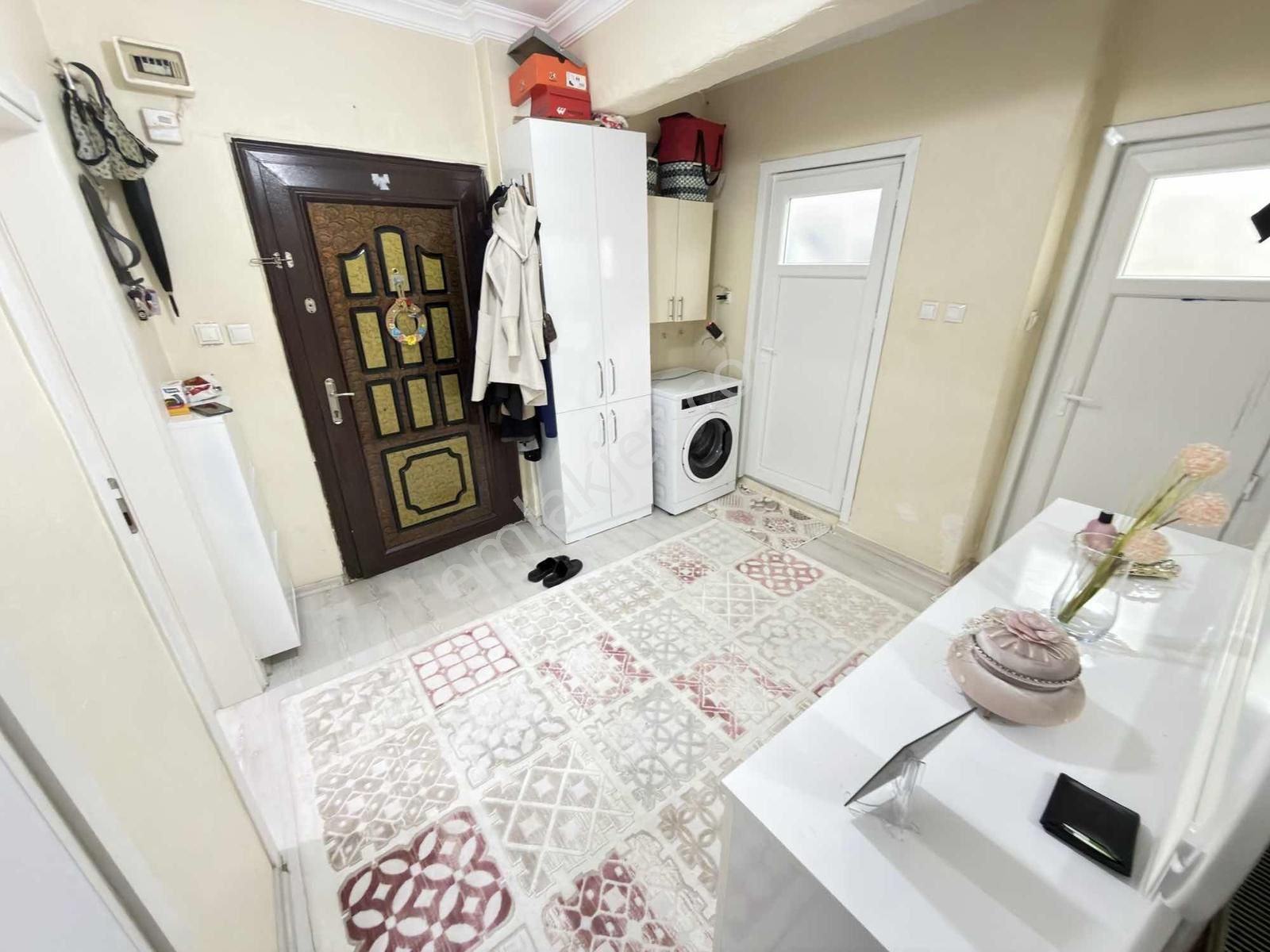 Söğütlüçeşme'de Net 80 M2 2+1 Alt Bölgede Bakımlı Satılık Daire - Görsel 11