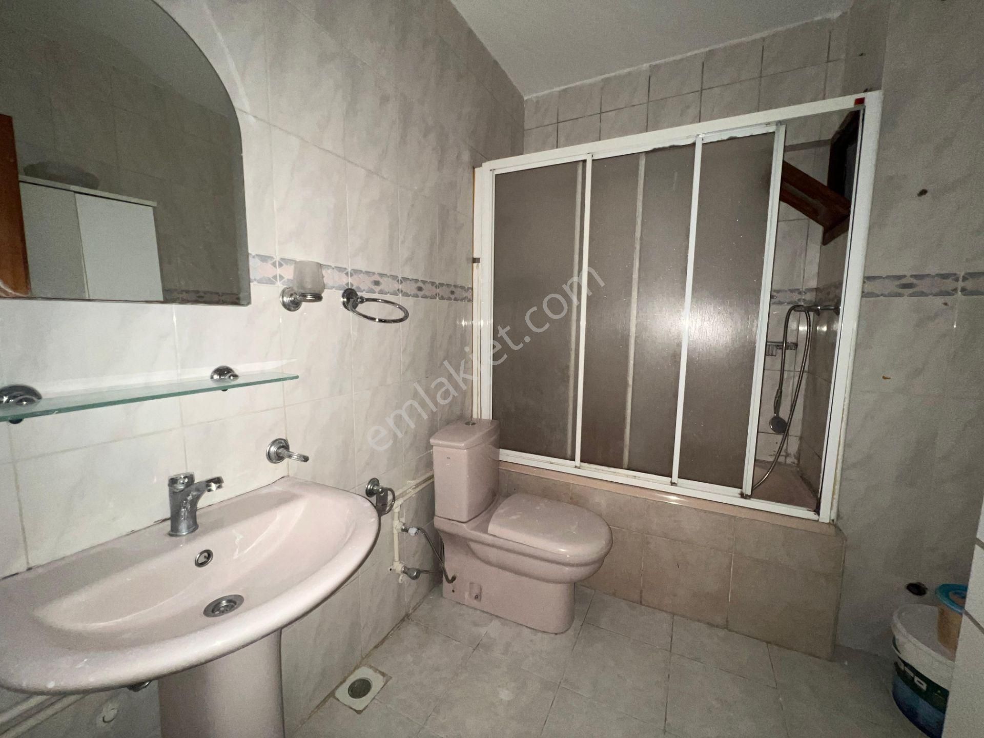 İçerenköy'de Necmettin Erbakan Cad. Paralelinde 3+1 110 M² Net - Görsel 16