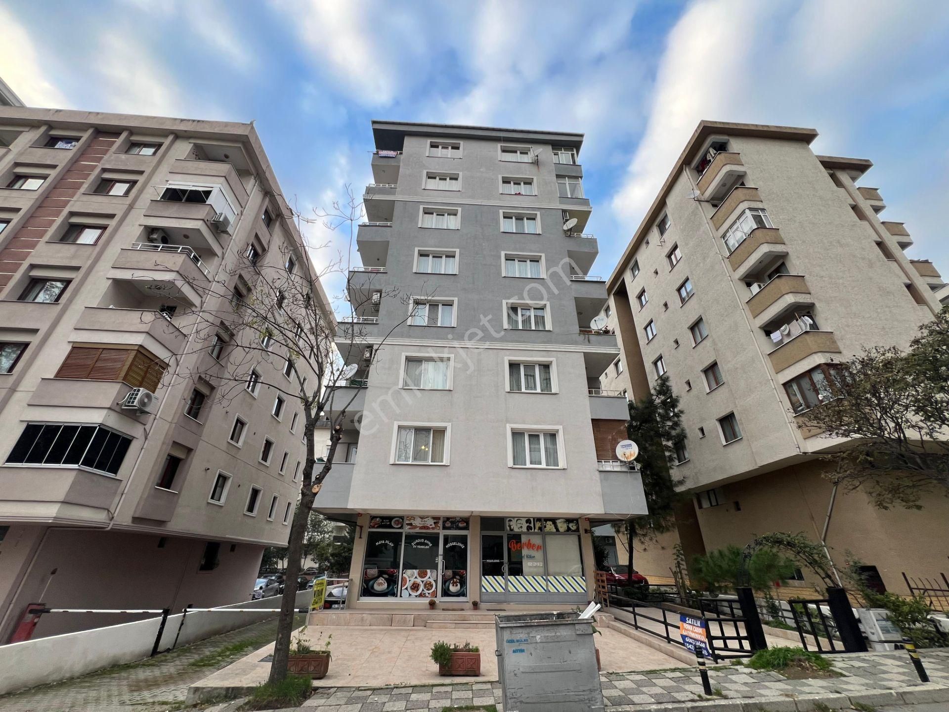 İçerenköy'de Necmettin Erbakan Cad. Paralelinde 3+1 110 M² Net