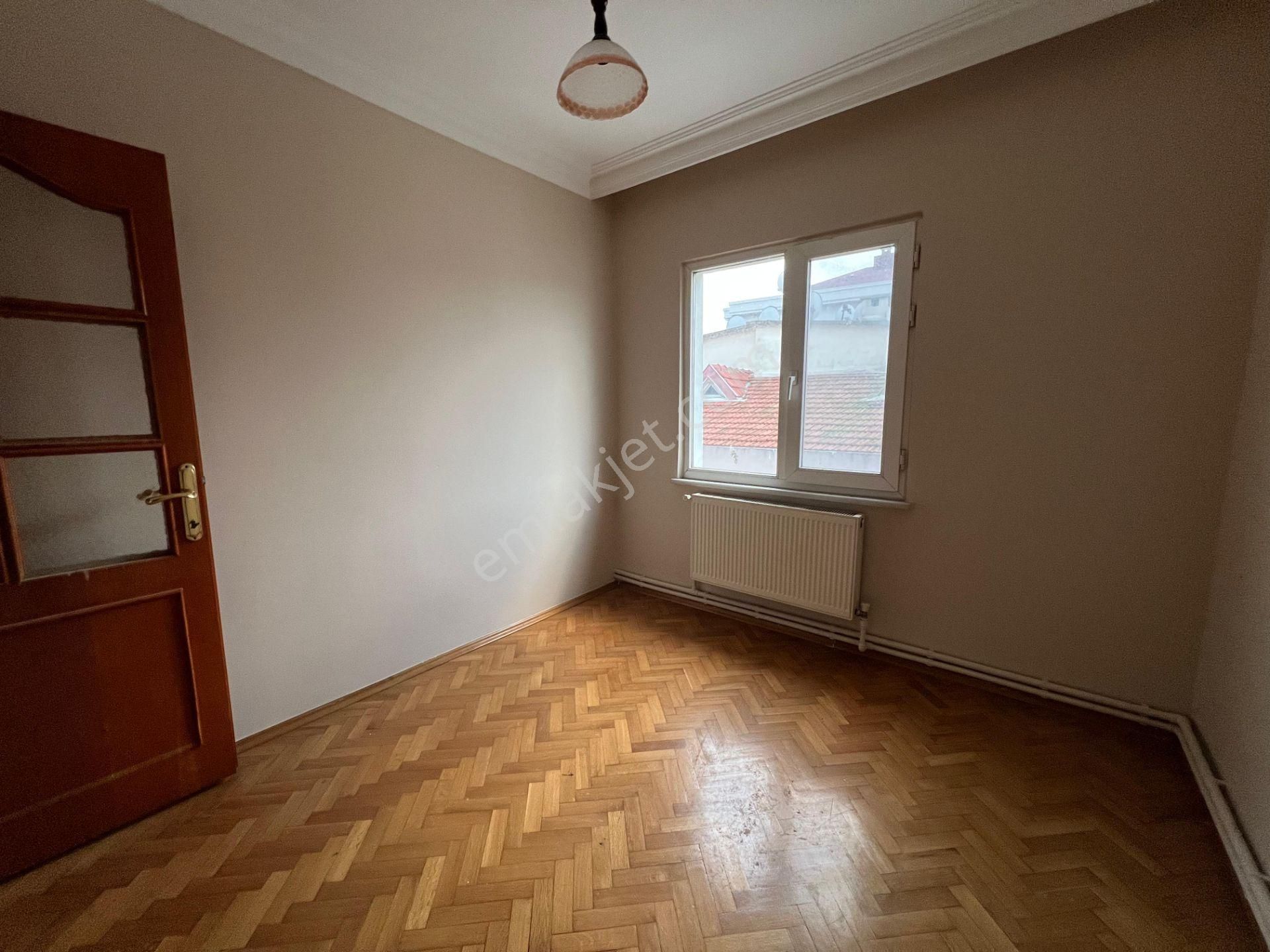 İçerenköy'de Necmettin Erbakan Cad. Paralelinde 3+1 110 M² Net - Görsel 22