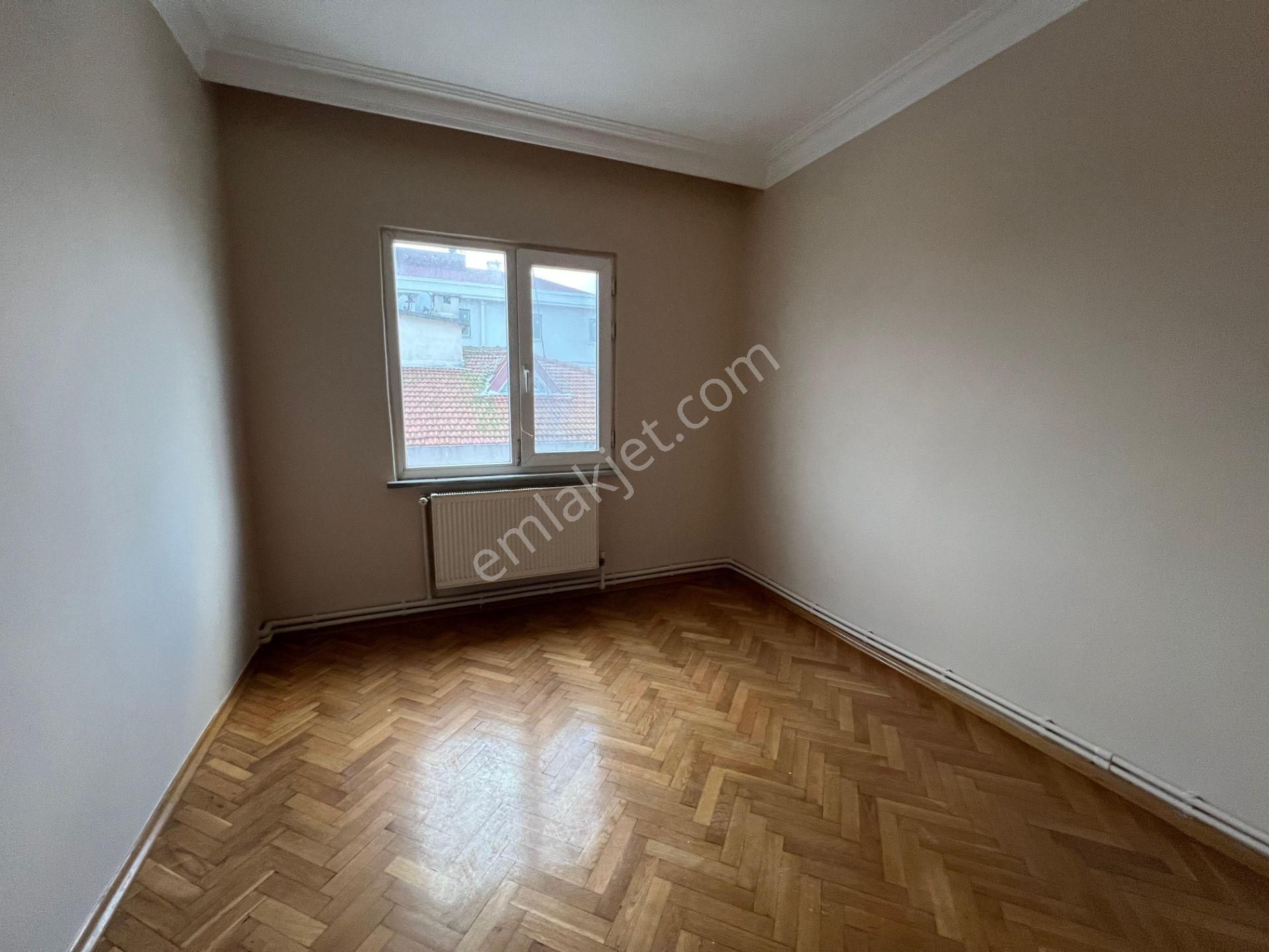 İçerenköy'de Necmettin Erbakan Cad. Paralelinde 3+1 110 M² Net - Görsel 11