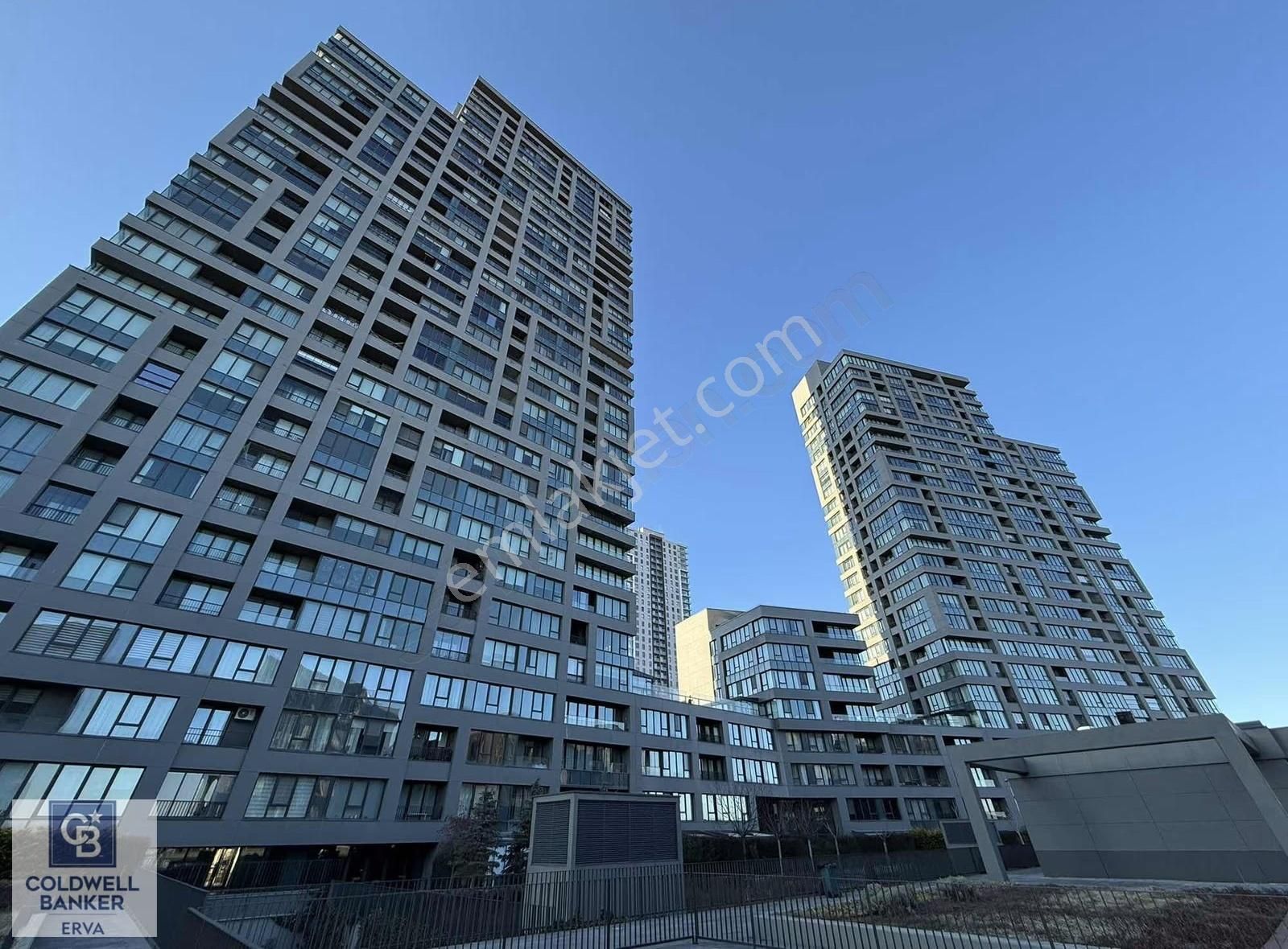 İncek Loft Sitesi Kiralık Balkonlu Büyük Tip Manzaralı 2+1