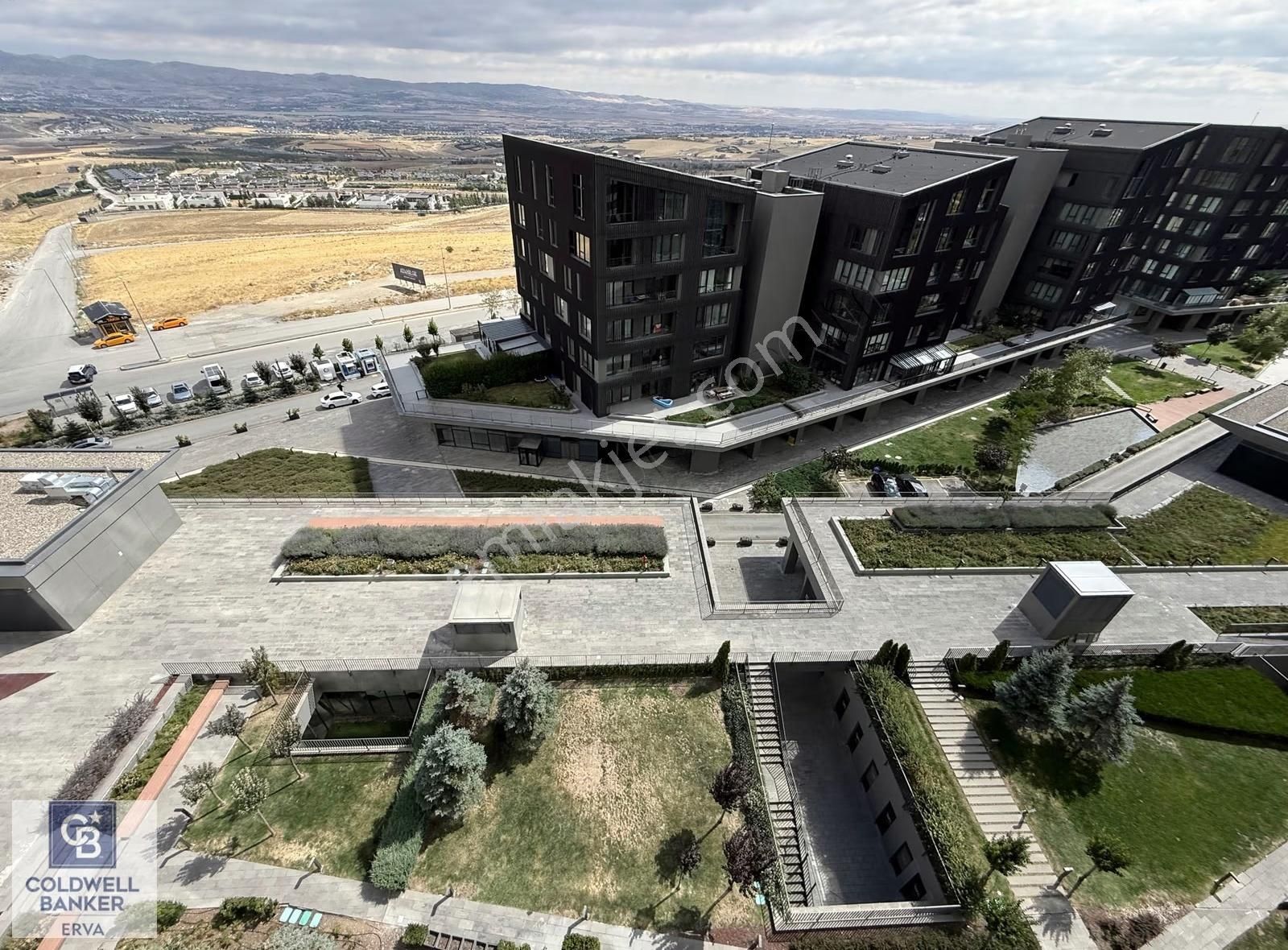 İncek Loft Sitesi Kiralık Balkonlu Büyük Tip Manzaralı 2+1 - Görsel 4