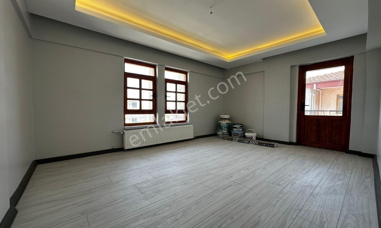 Bölük Caddesi Yakını Katta Yapılı 3+1 Fırsat - Görsel 5