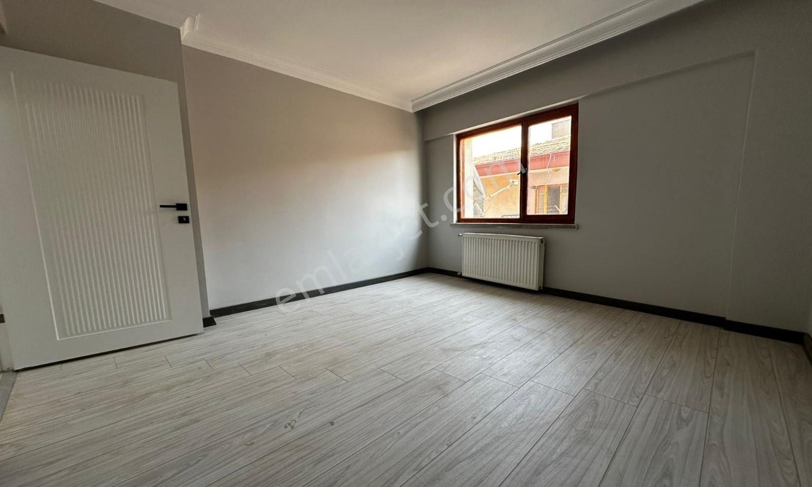 Bölük Caddesi Yakını Katta Yapılı 3+1 Fırsat - Görsel 18