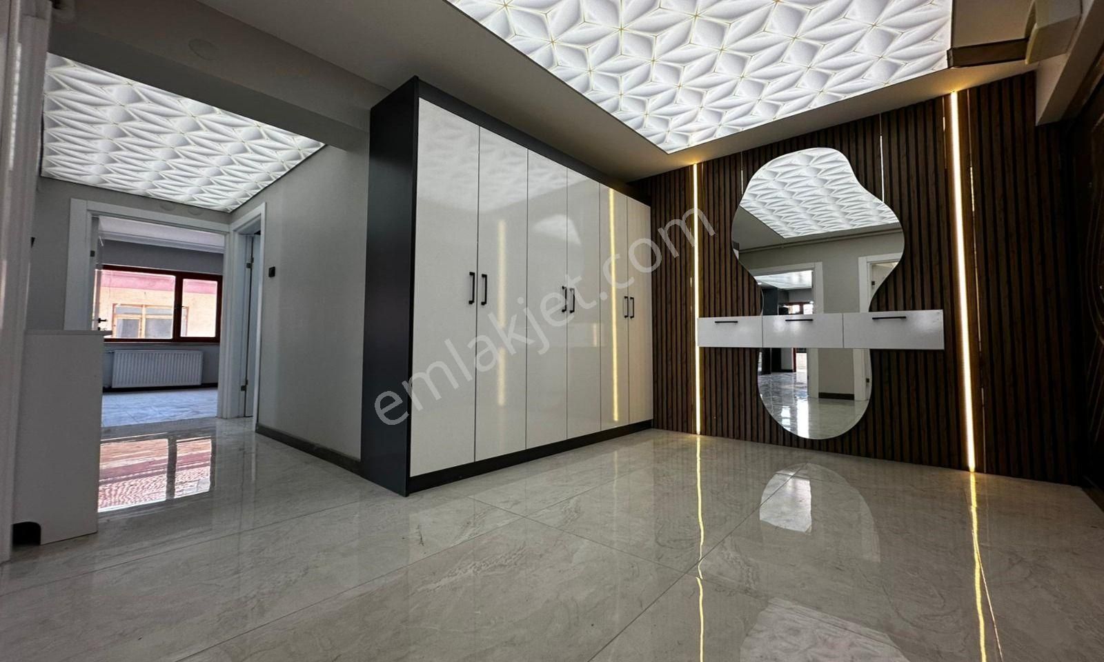 Bölük Caddesi Yakını Katta Yapılı 3+1 Fırsat - Görsel 23