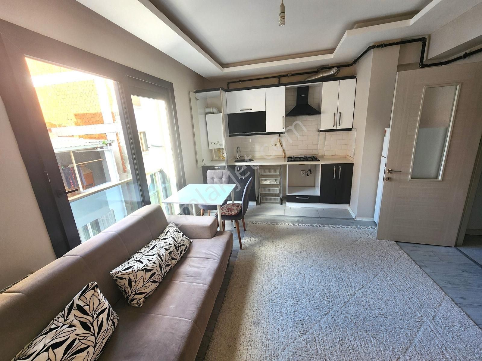 Buca Kozağaç Mah. Çevik 1 De, Eşyalı, 1+1, Kiralık Daire - Görsel 2