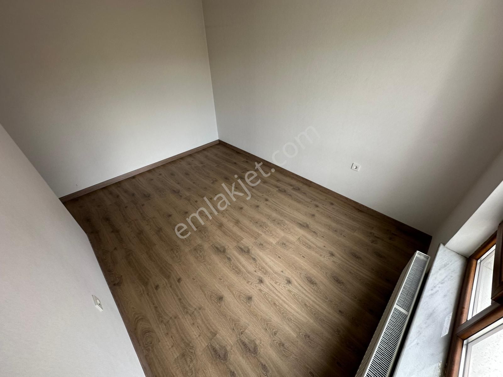 Törekent Site İçinde E. Banyolu G. Odalı Geniş Çift Balkonlu 4+1 Ön Cp. Çift Asansörlü Daire ! - Görsel 24